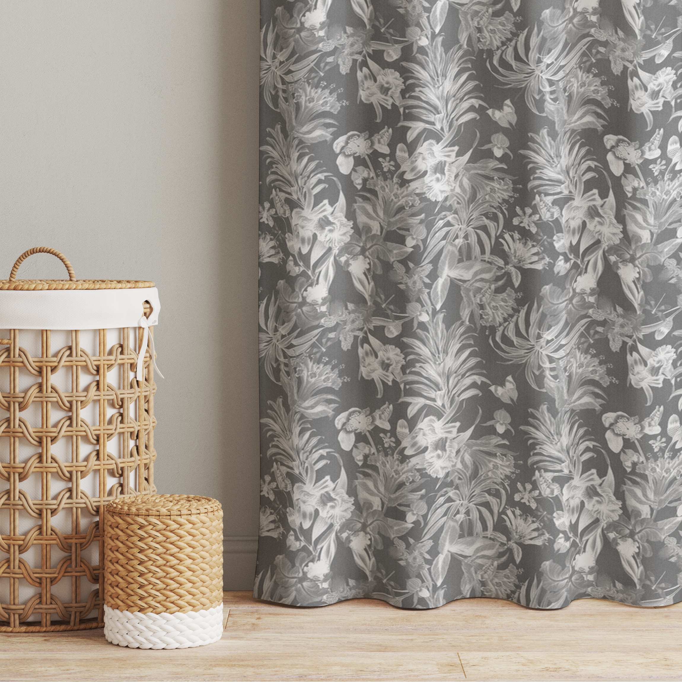 Vorhang Tropische Blumen vor Grau