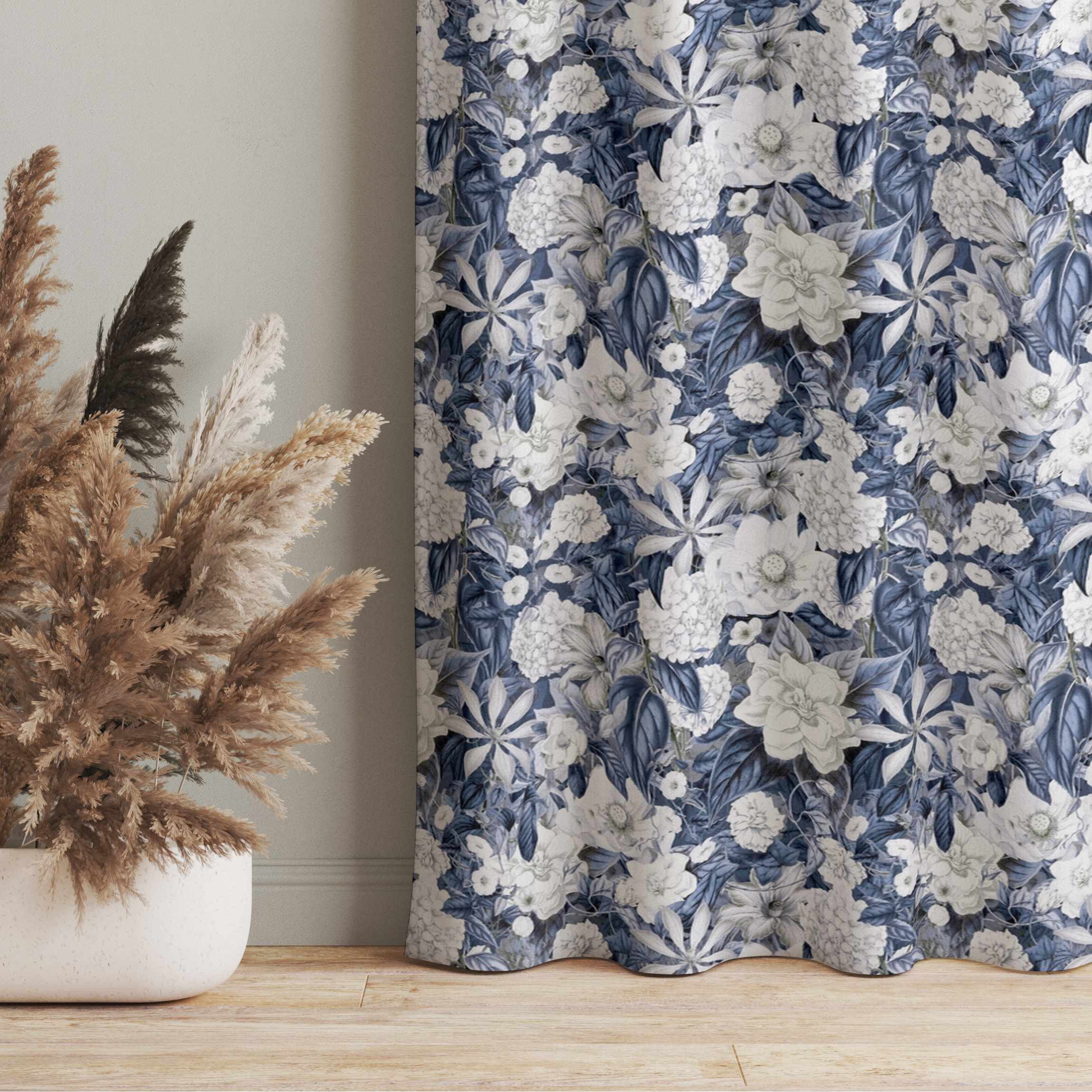 Vorhang Weiße Blumen vor Blau