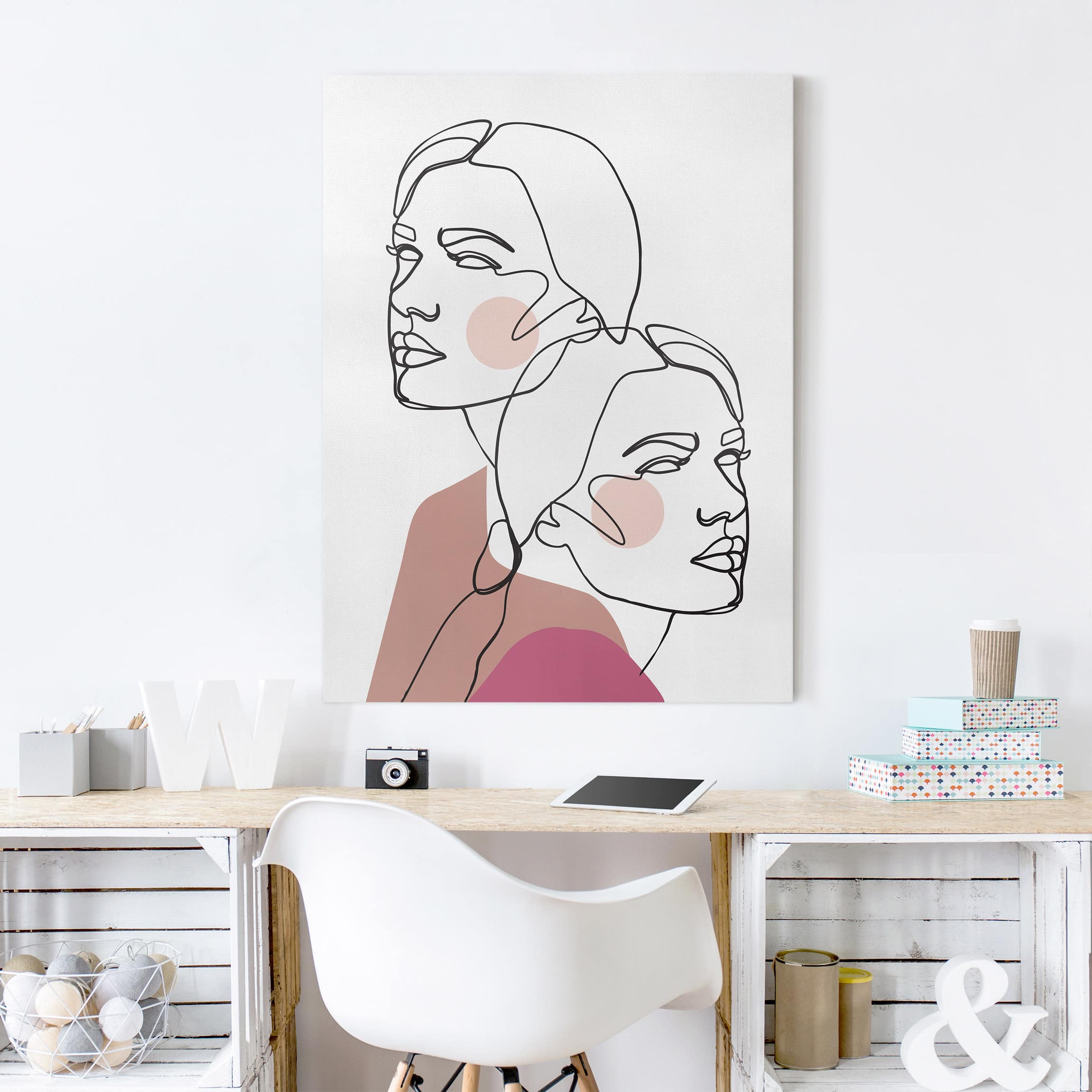 Leinwandbild - Hochformat Line Art Frauen Portrait Wangen Rosa