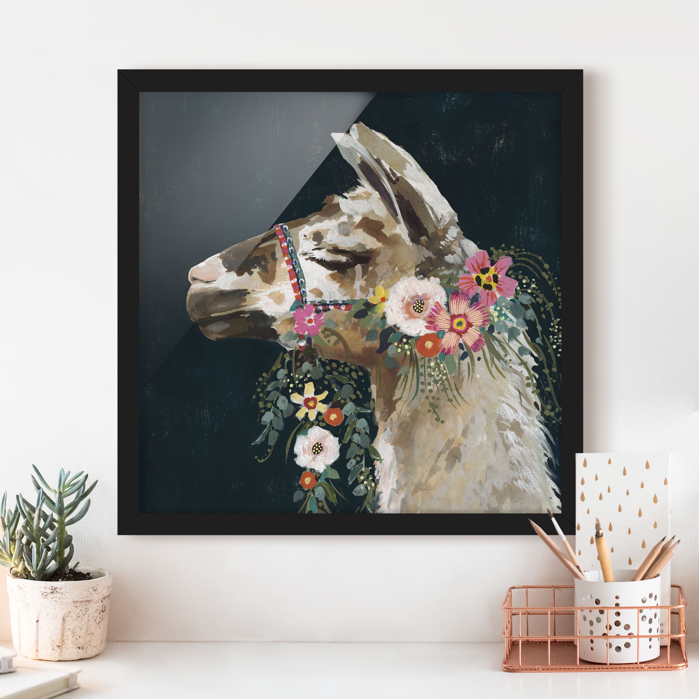 Bild mit Rahmen - Quadrat Lama mit Blumenschmuck II