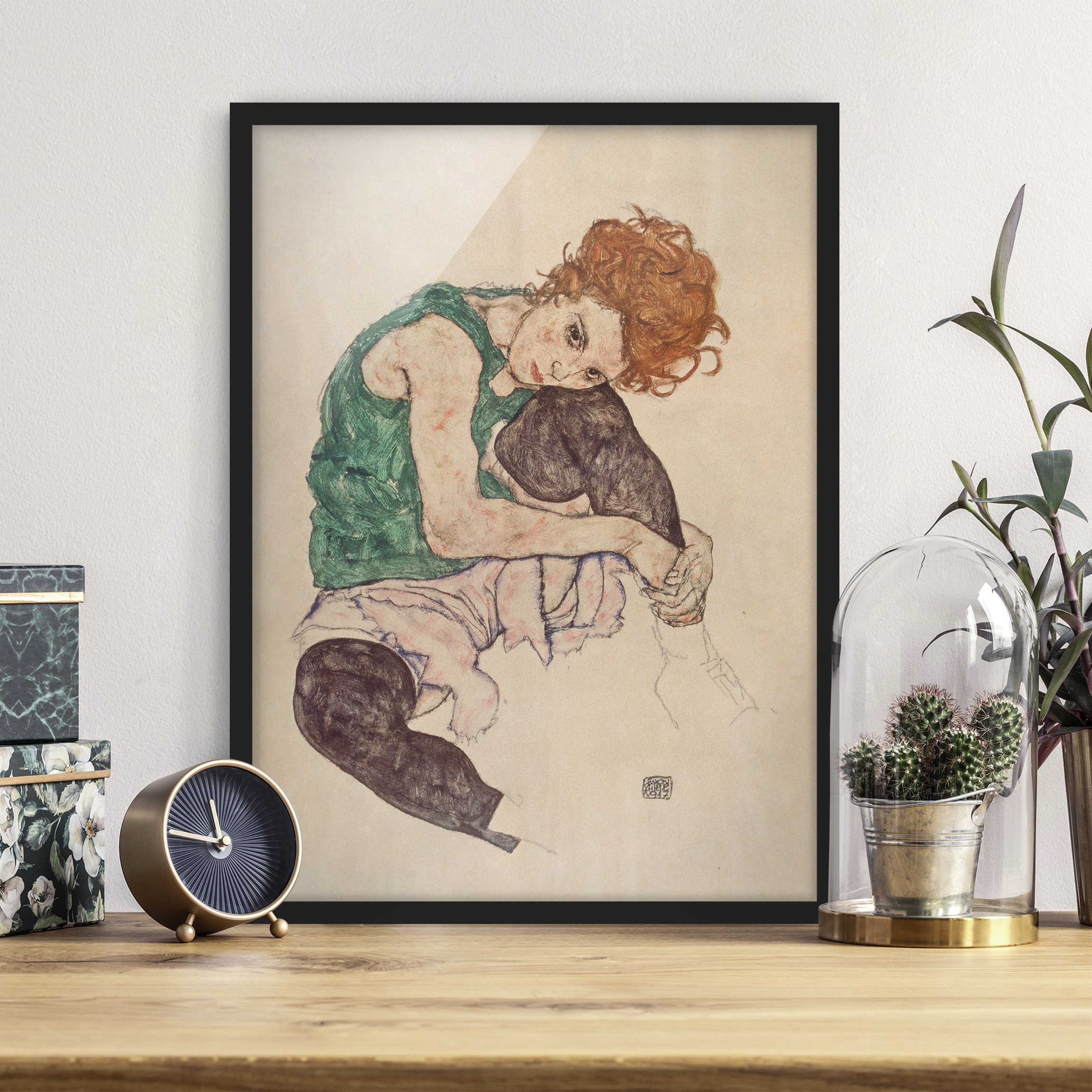 Bild mit Rahmen Egon Schiele - Sitzende Frau mit hochgezogenem Knie