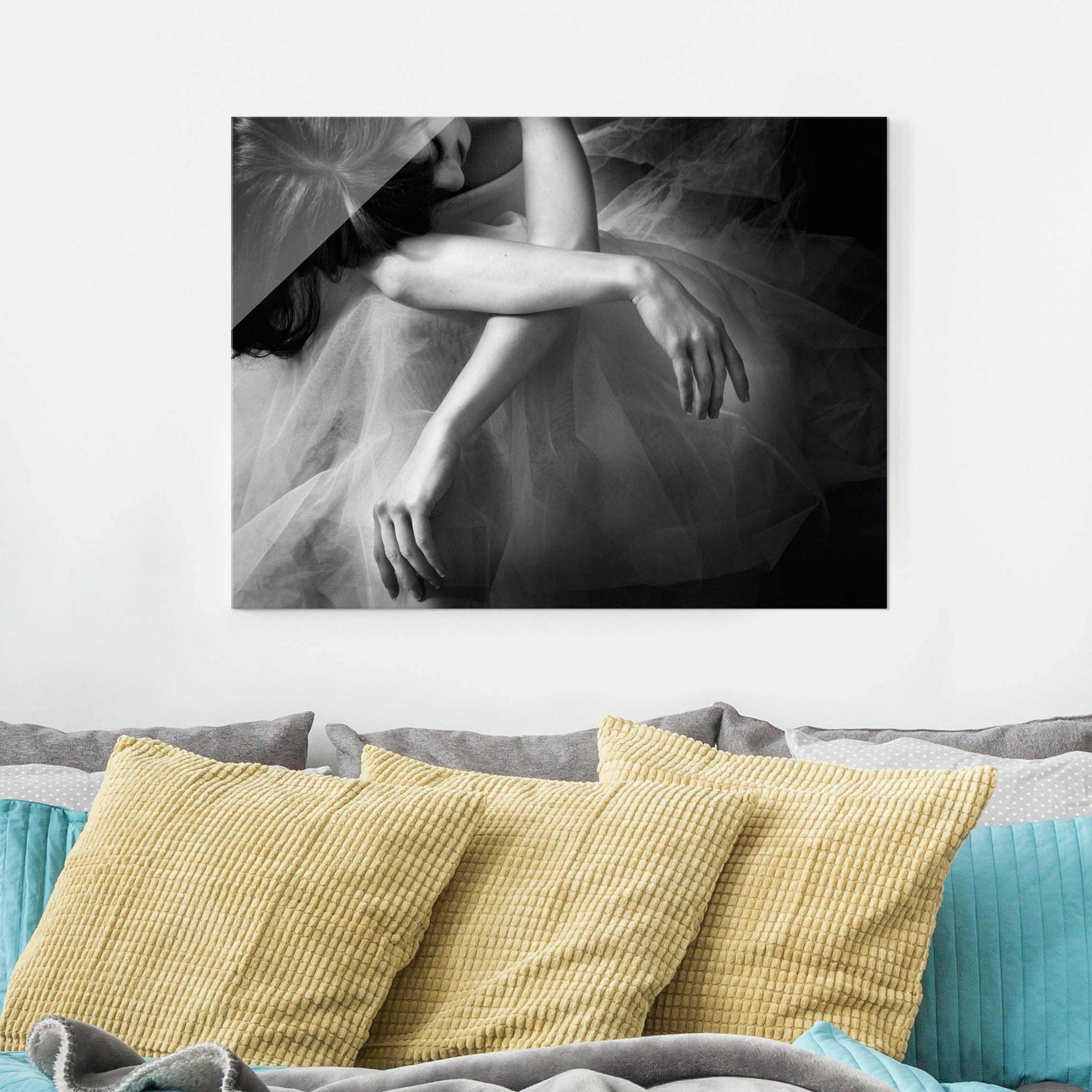 Glasbild Schwarz-Weiß Die Hände einer Ballerina