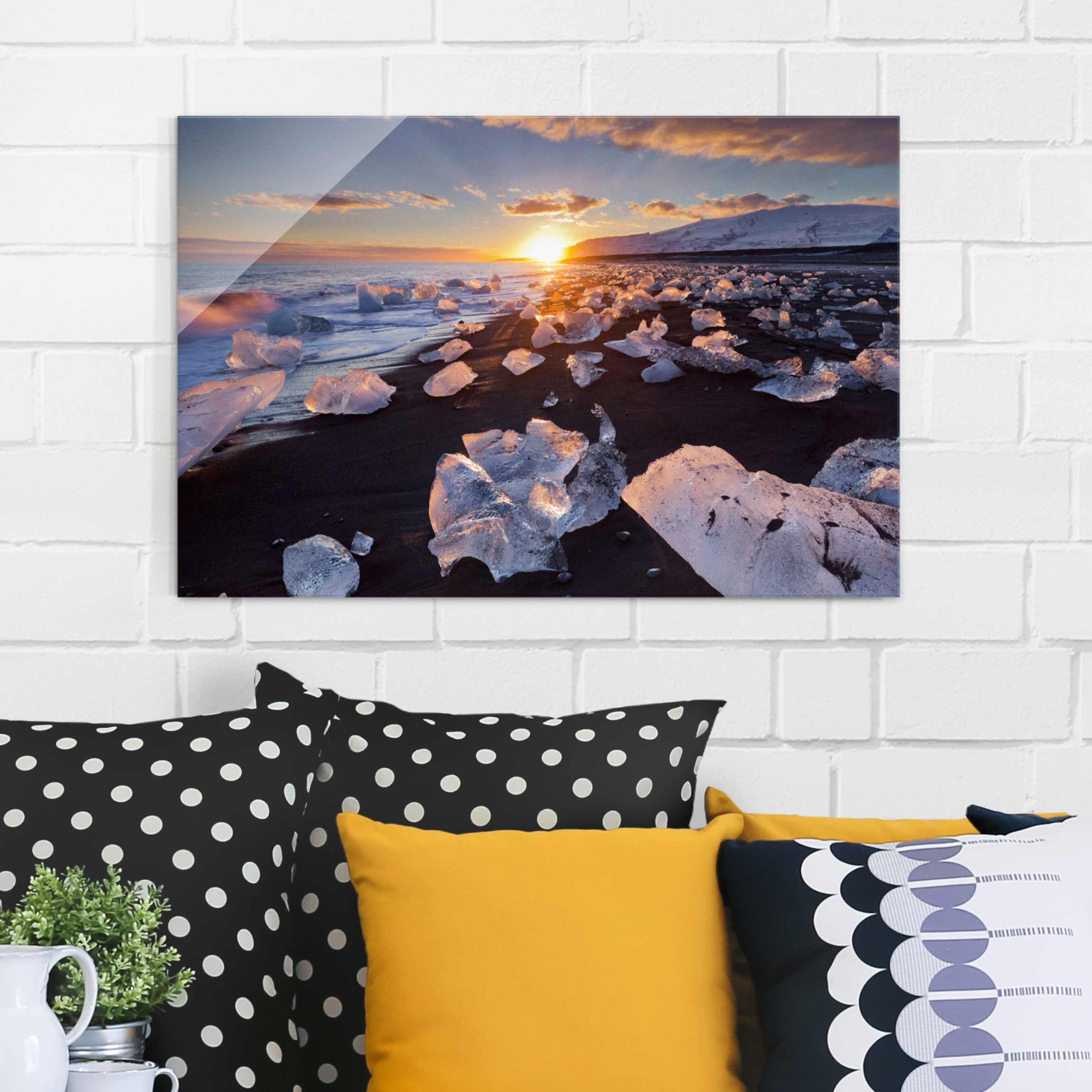 Glasbild - Querformat Eisbrocken am Strand Island