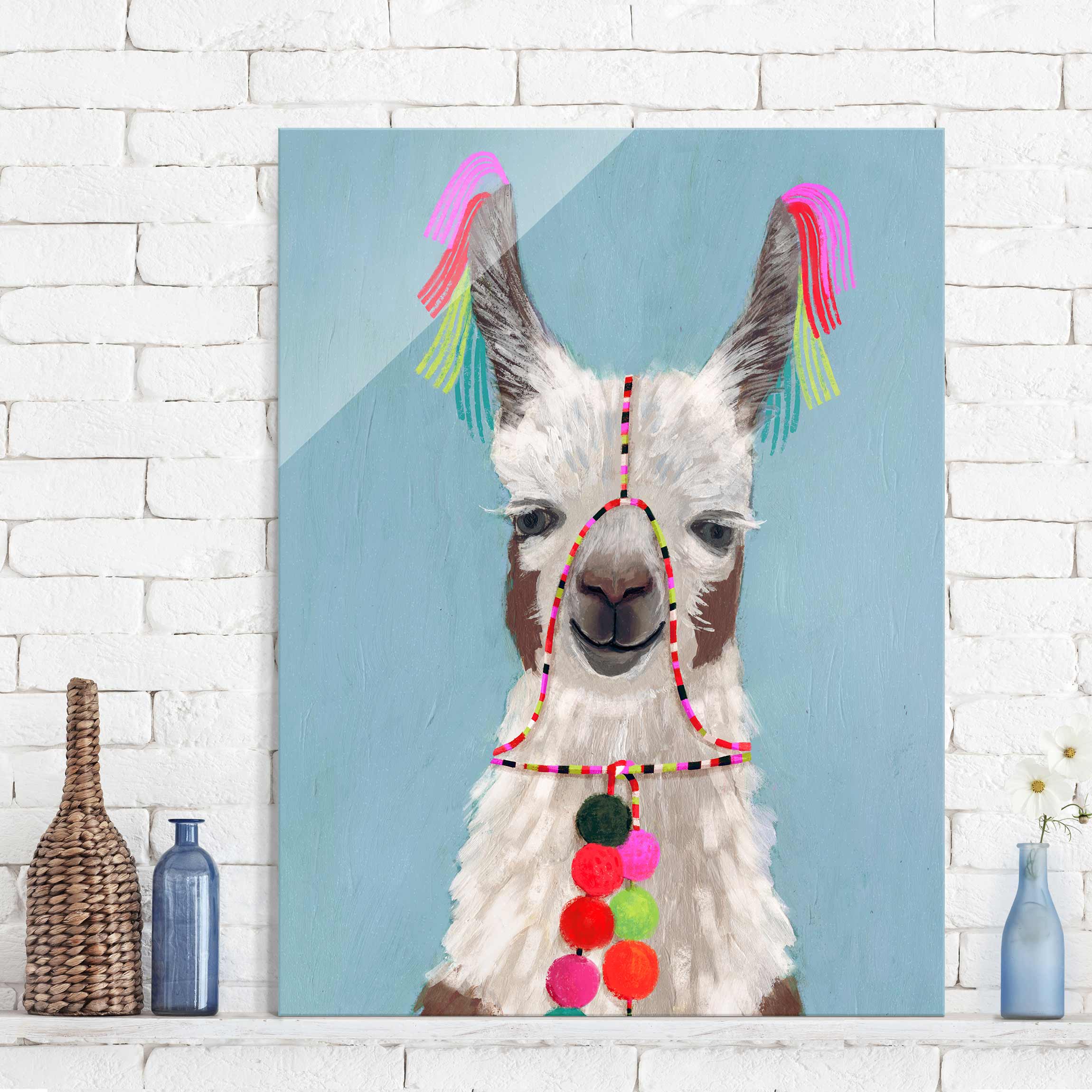 Glasbild - Hochformat Lama mit Schmuck III