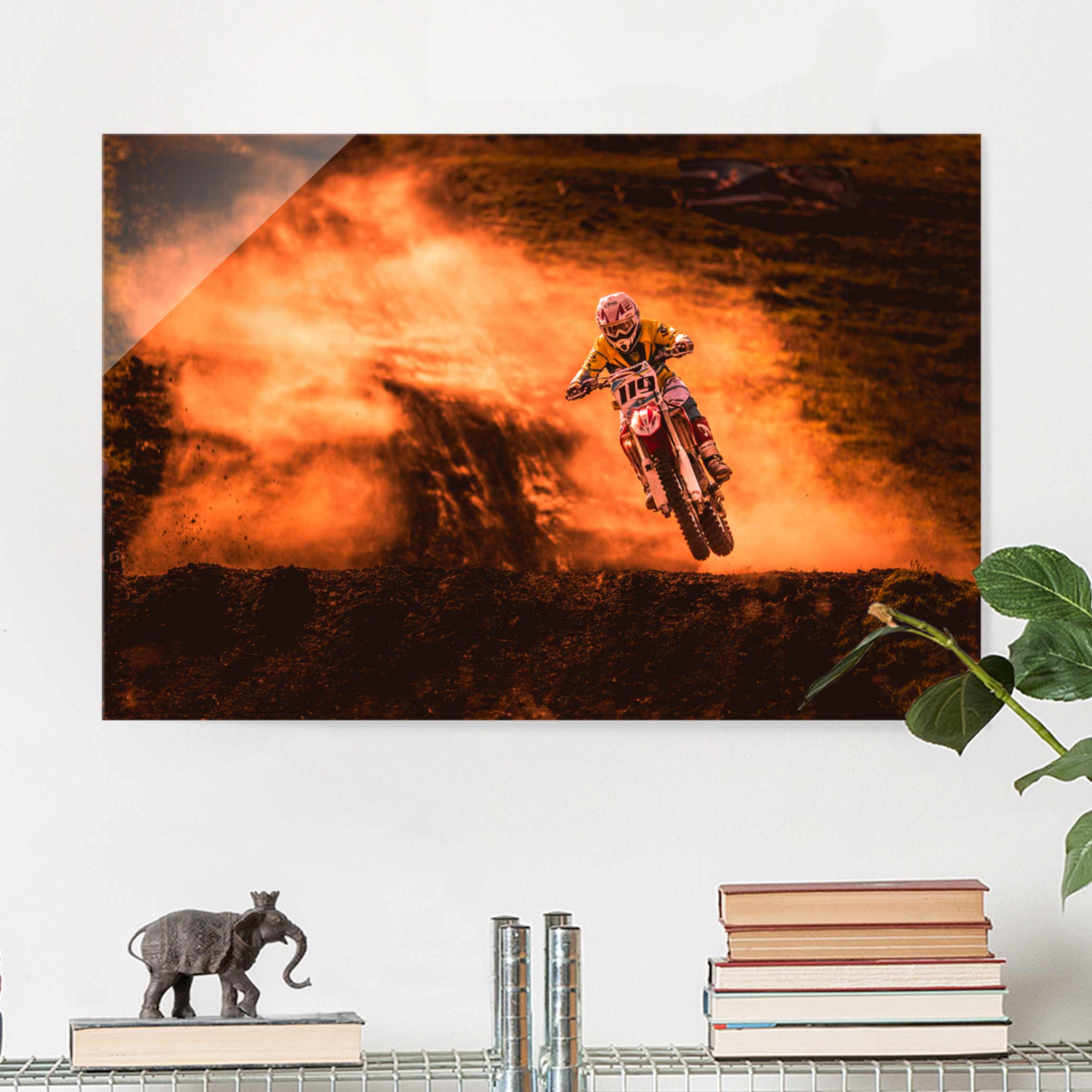 Glasbild - Querformat Motocross im Staub