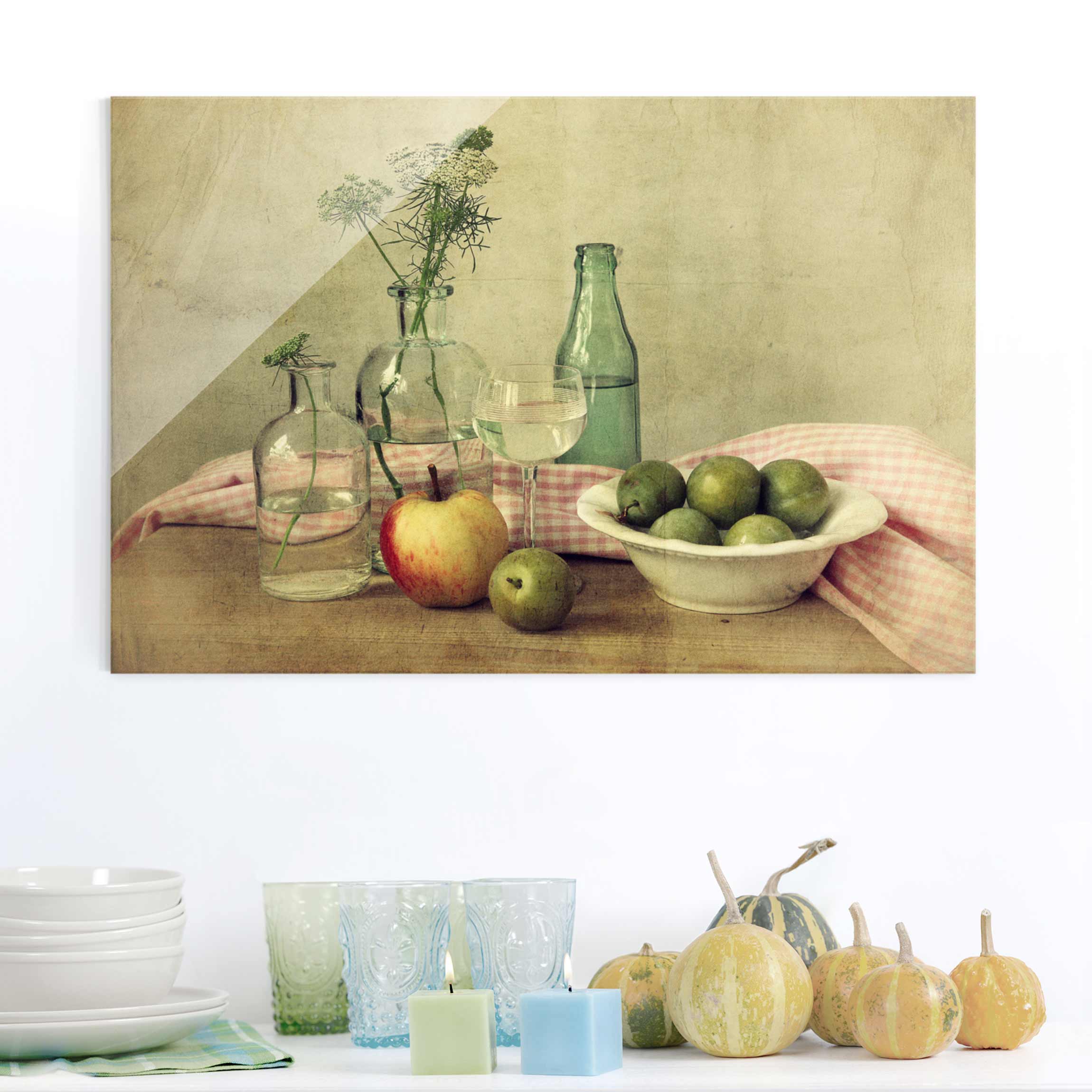 Glasbild - Querformat Stillleben mit Flaschen