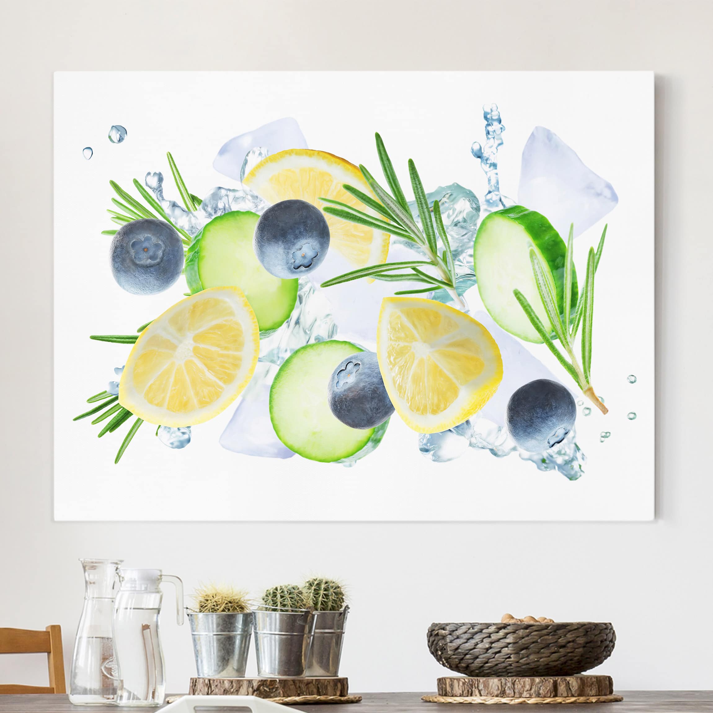 Leinwandbild Küche Blaubeeren Zitronen Eiswürfel Splash