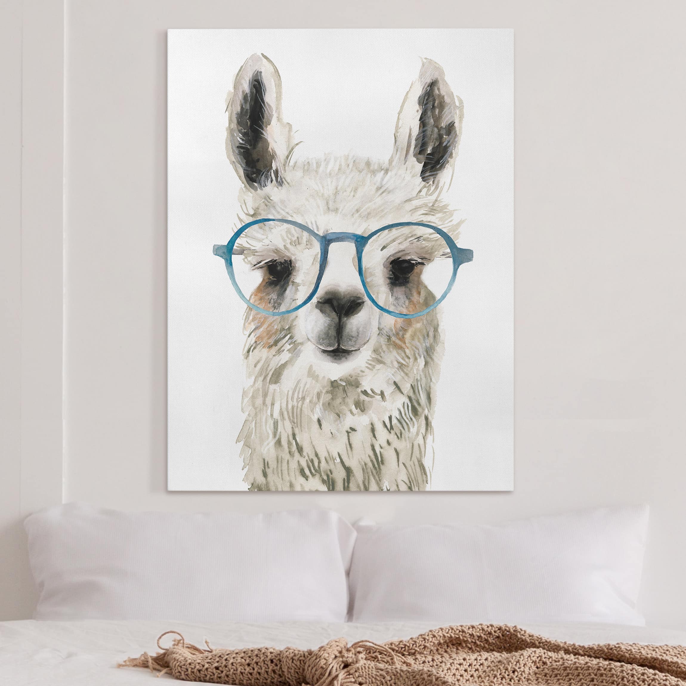 Leinwandbild - Hochformat Hippes Lama mit Brille III