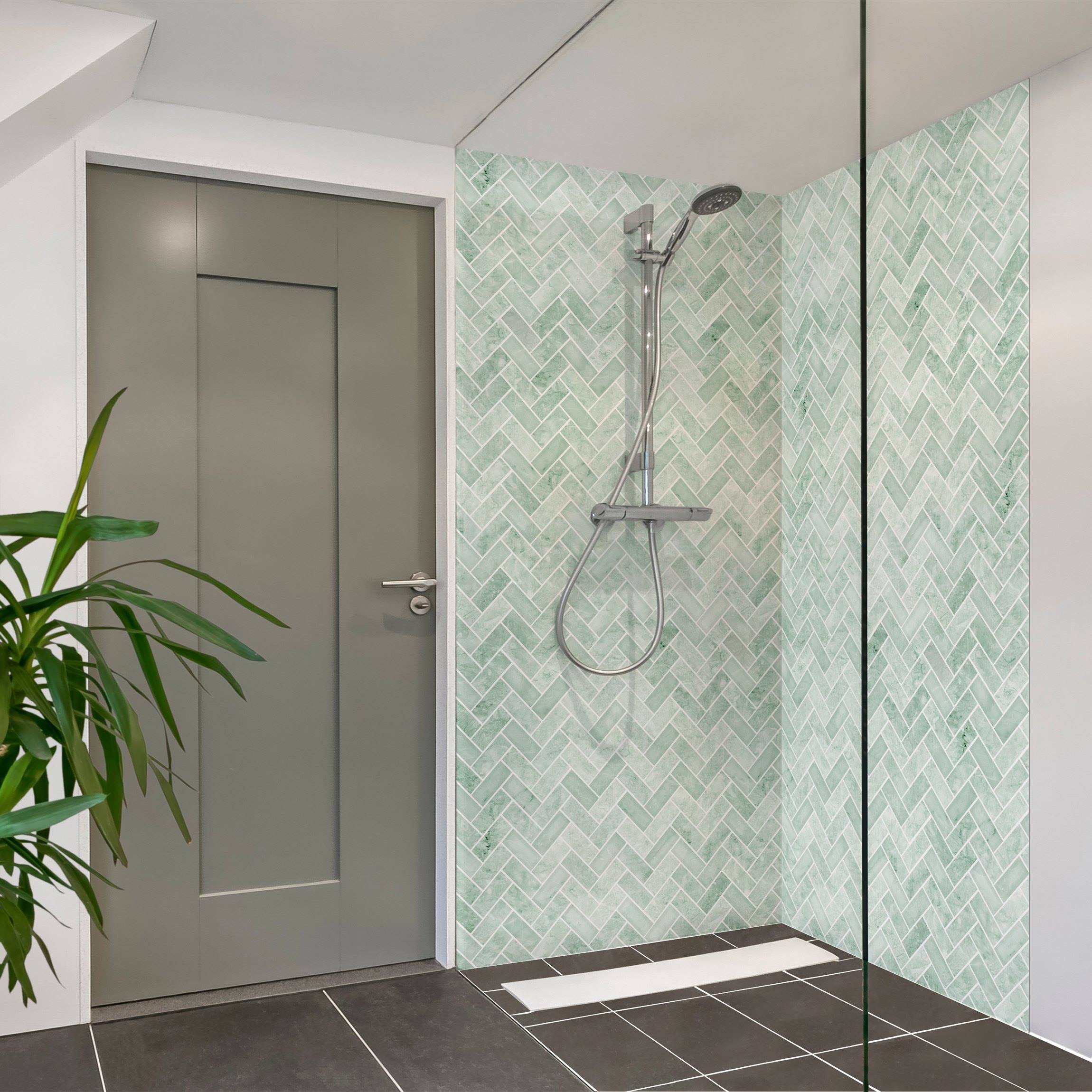 Duschrückwand Marmor Fischgräten Fliesen - Mint