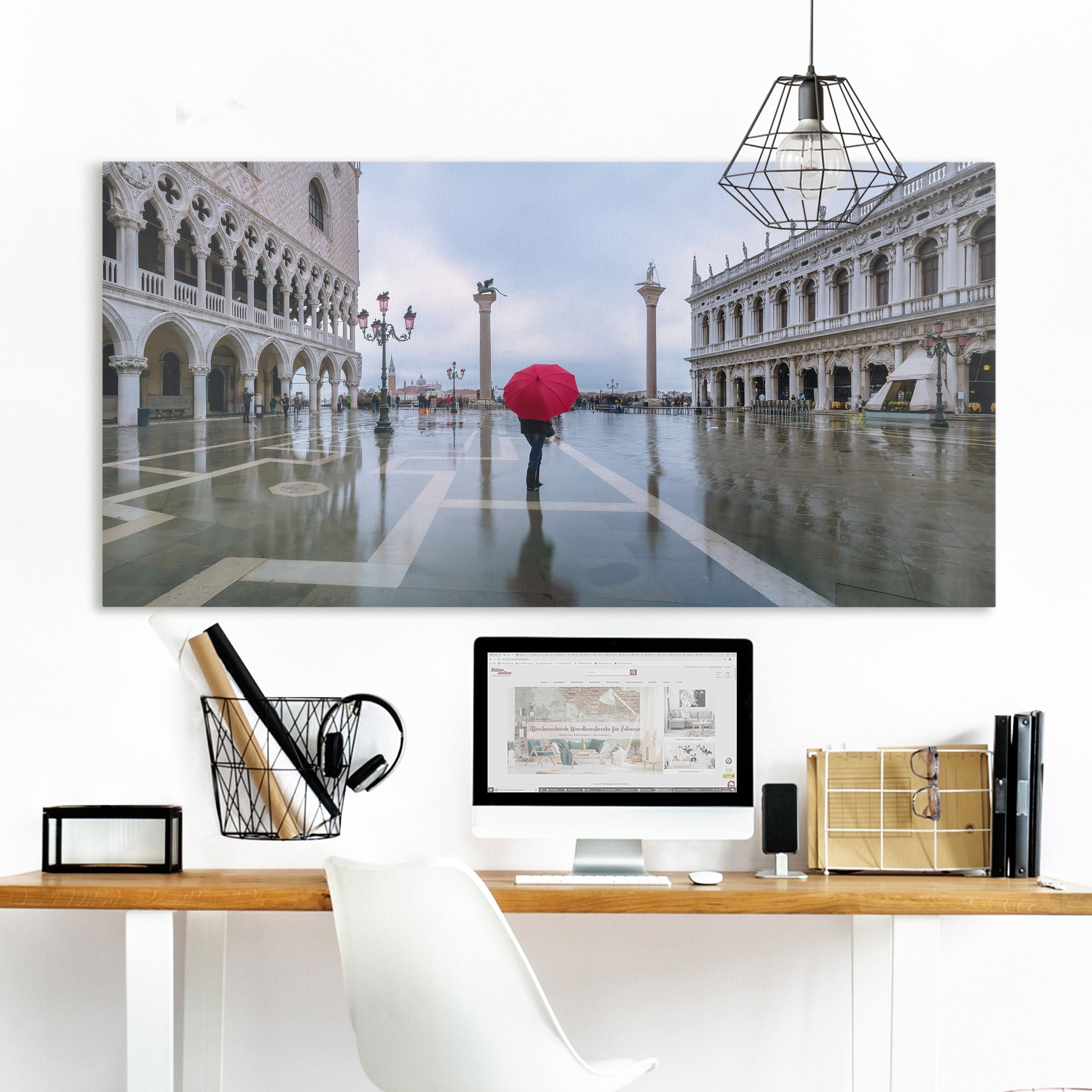 Leinwandbild Roter Regenschirm in Venedig