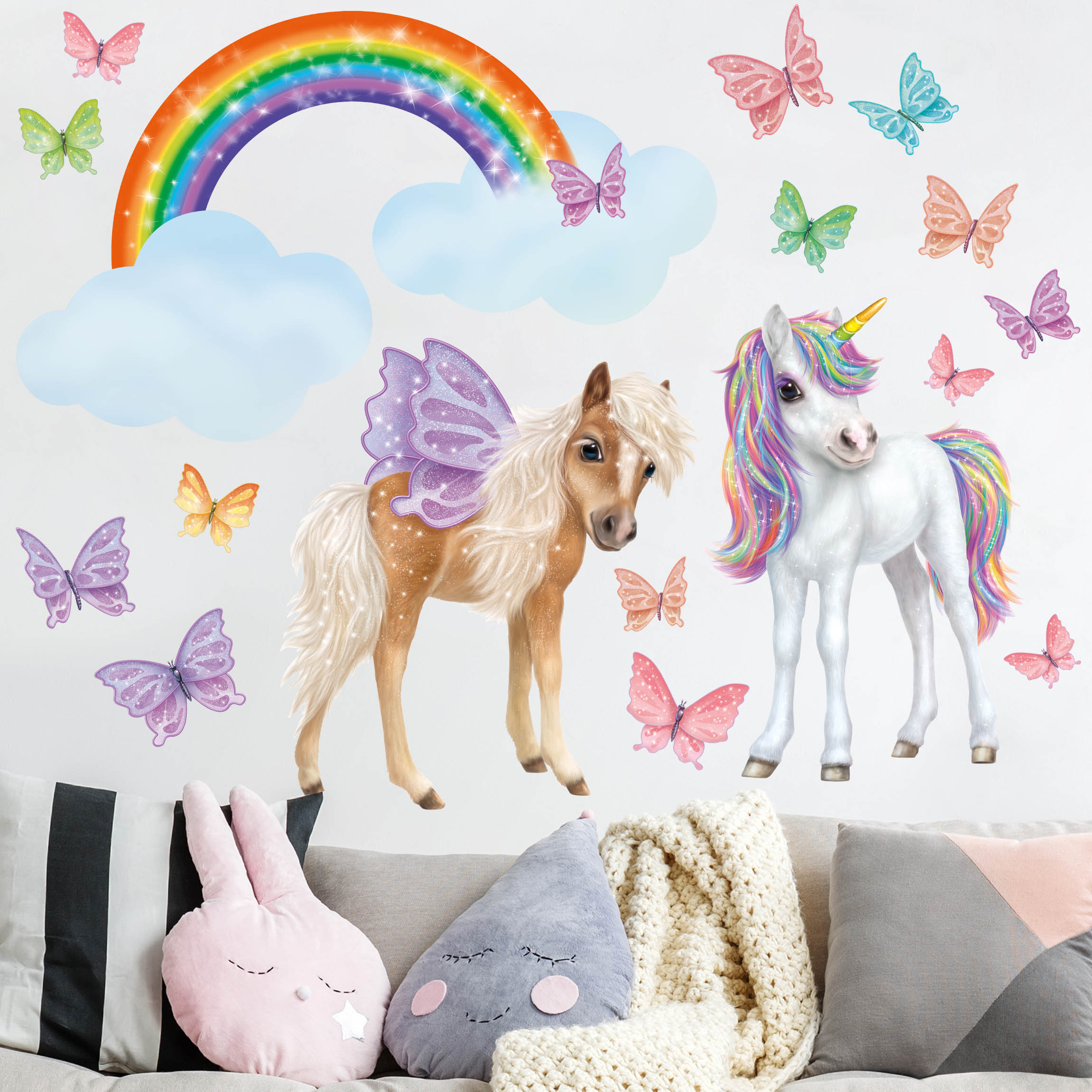 Wandtattoo 18-teilig Animal Club International - Set Einhorn und Schmetterlinge