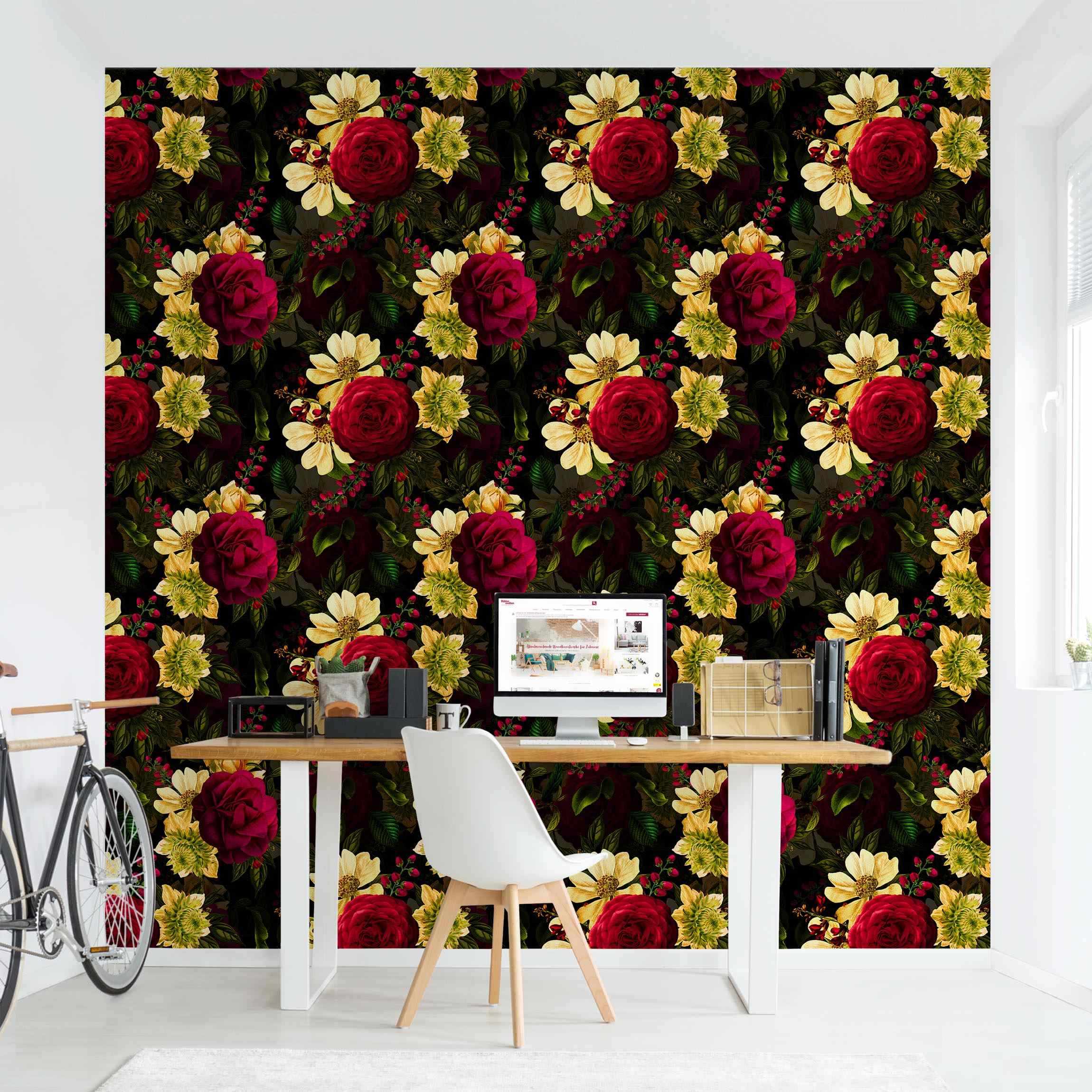 Mustertapete Weiße Blüten mit Roten Rosen