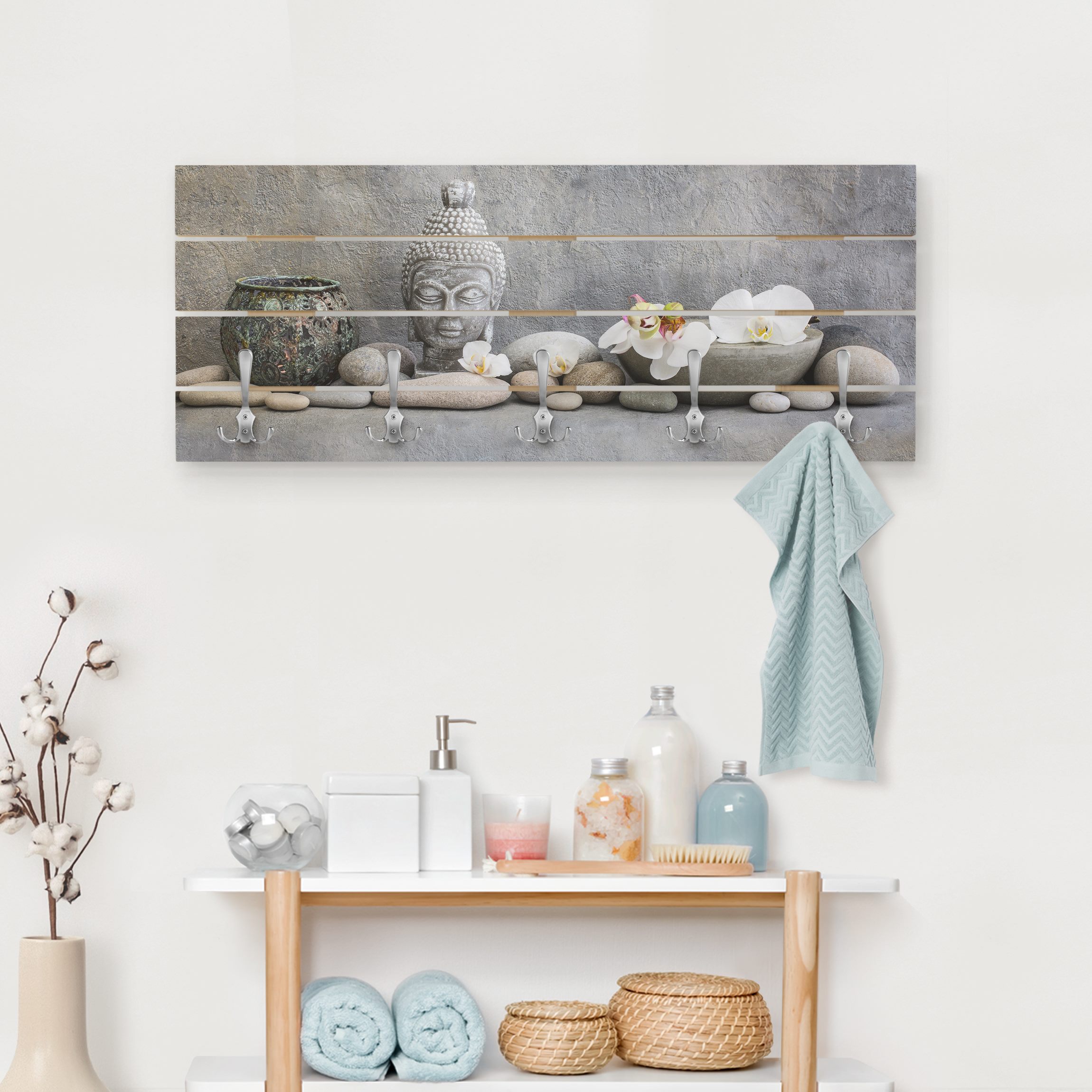 Wandgarderobe Zen Buddha mit weißen Orchideen