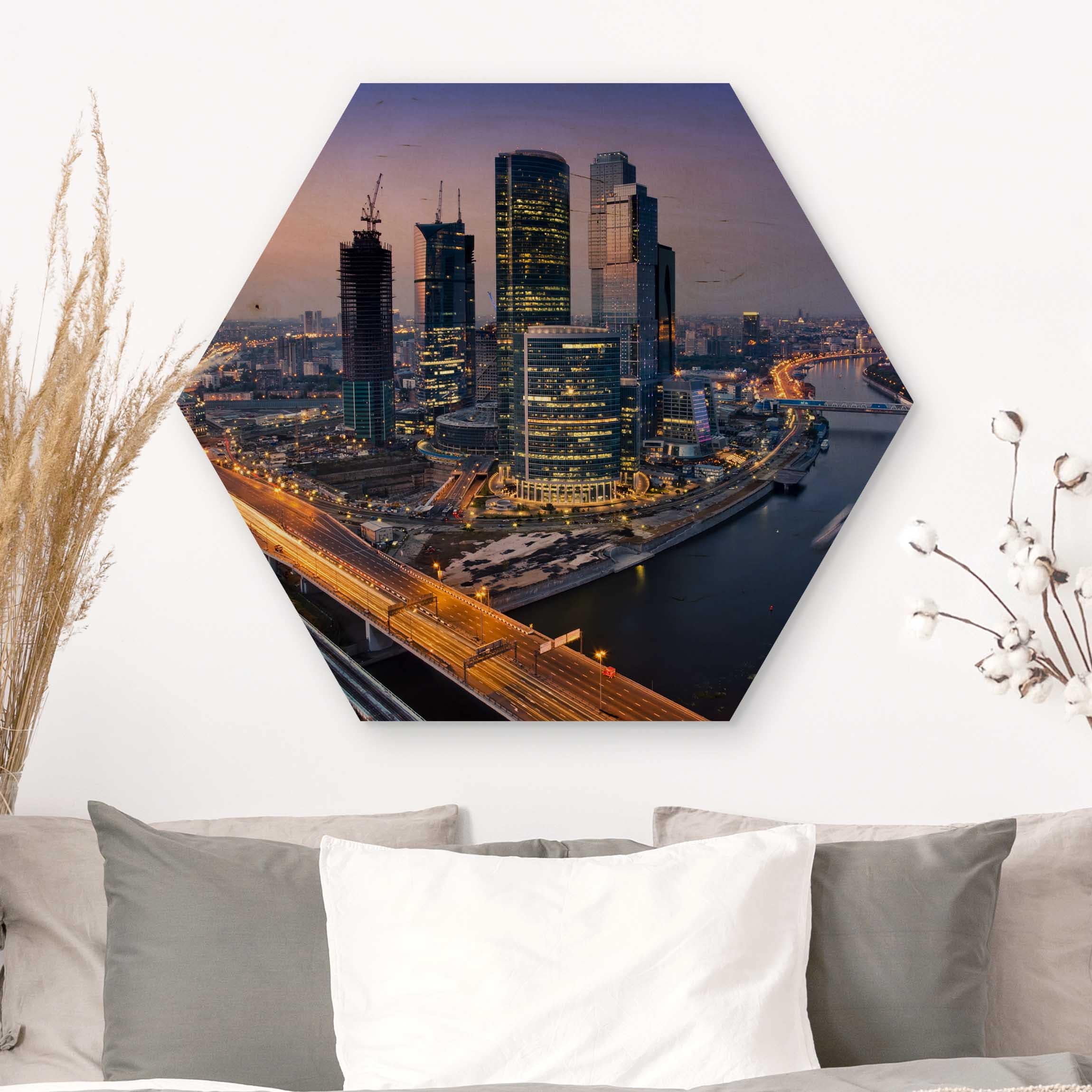 Hexagon-Holzbild Sonnenuntergang über Moskau