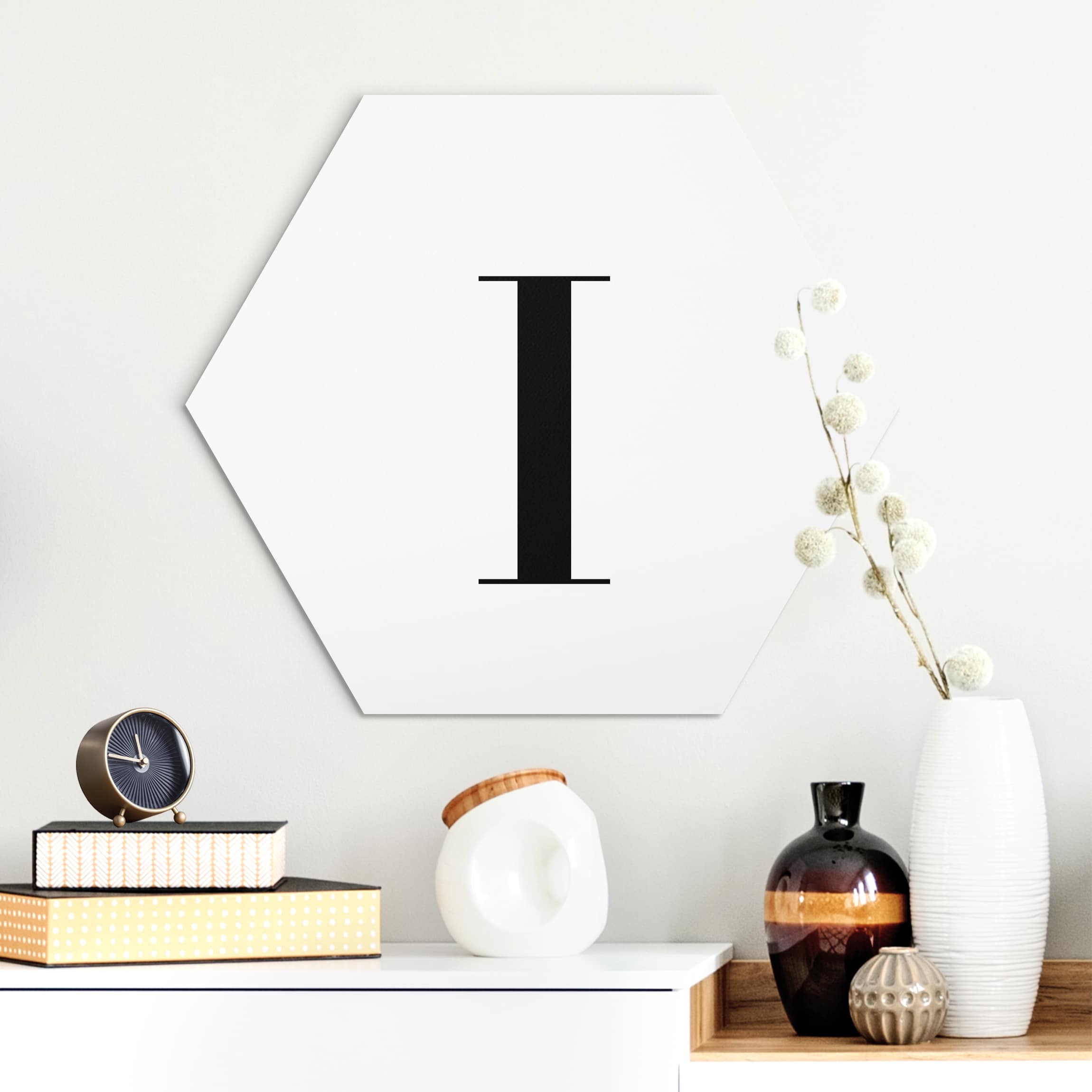 Hexagon-Alu-Dibond Bild Buchstabe Serif Weiß I