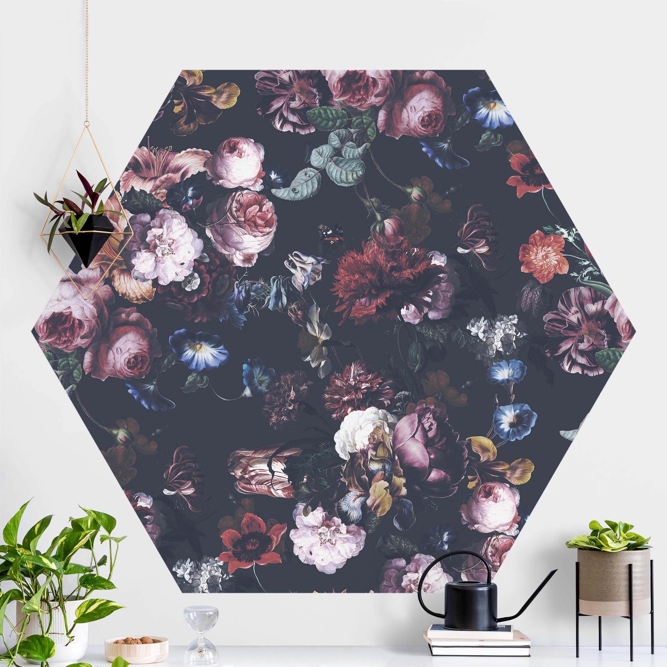 Hexagon Mustertapete Altmeisterliche Blüten mit Tulpen und Rosen auf Dunkelgrau