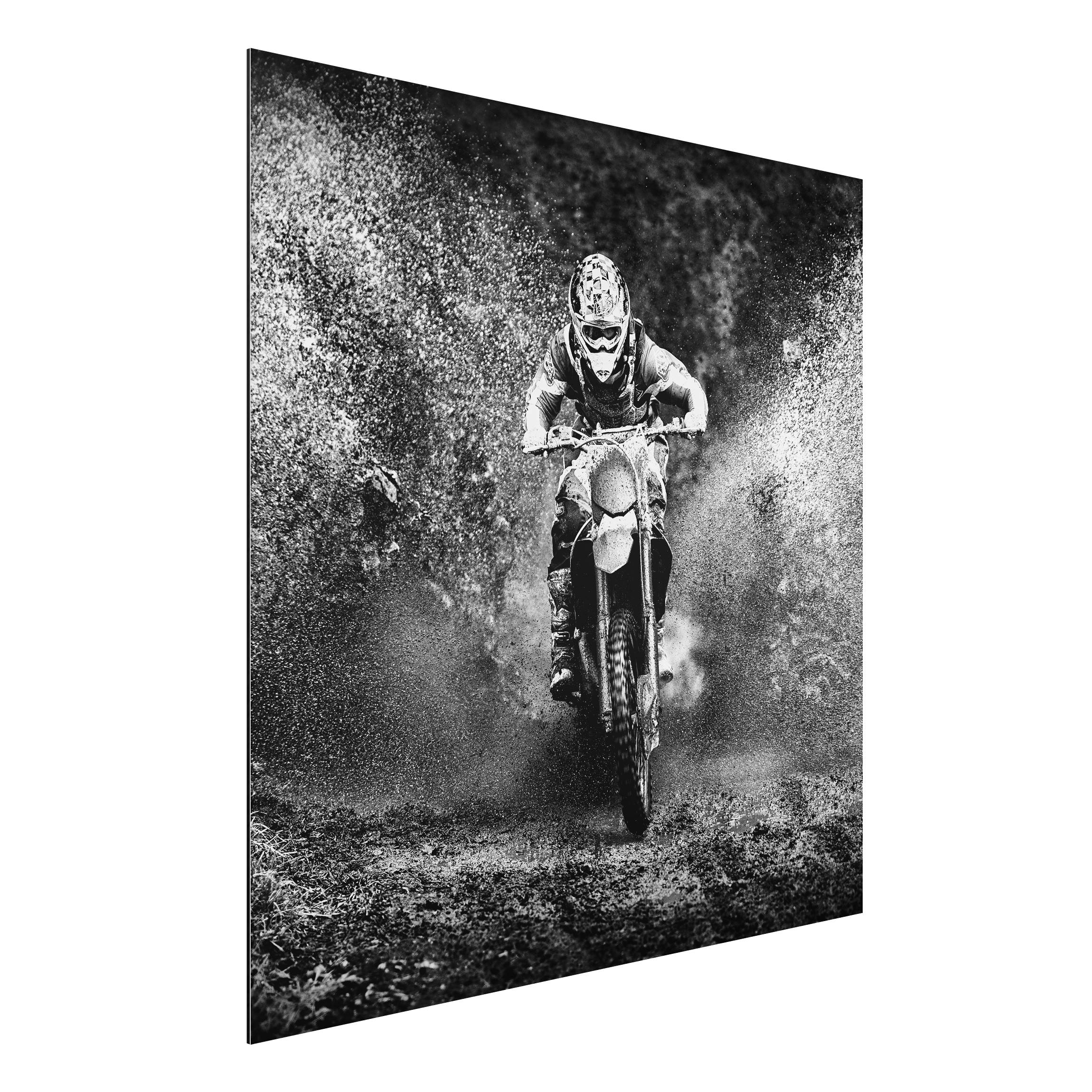 Alu-Dibond Schwarz-Weiß Motocross im Schlamm