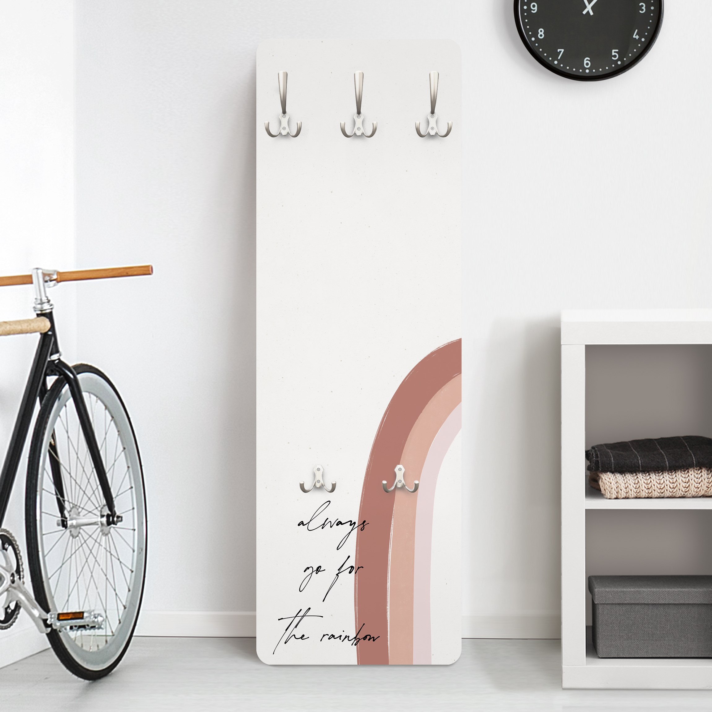 Wandgarderobe Always go for the rainbow