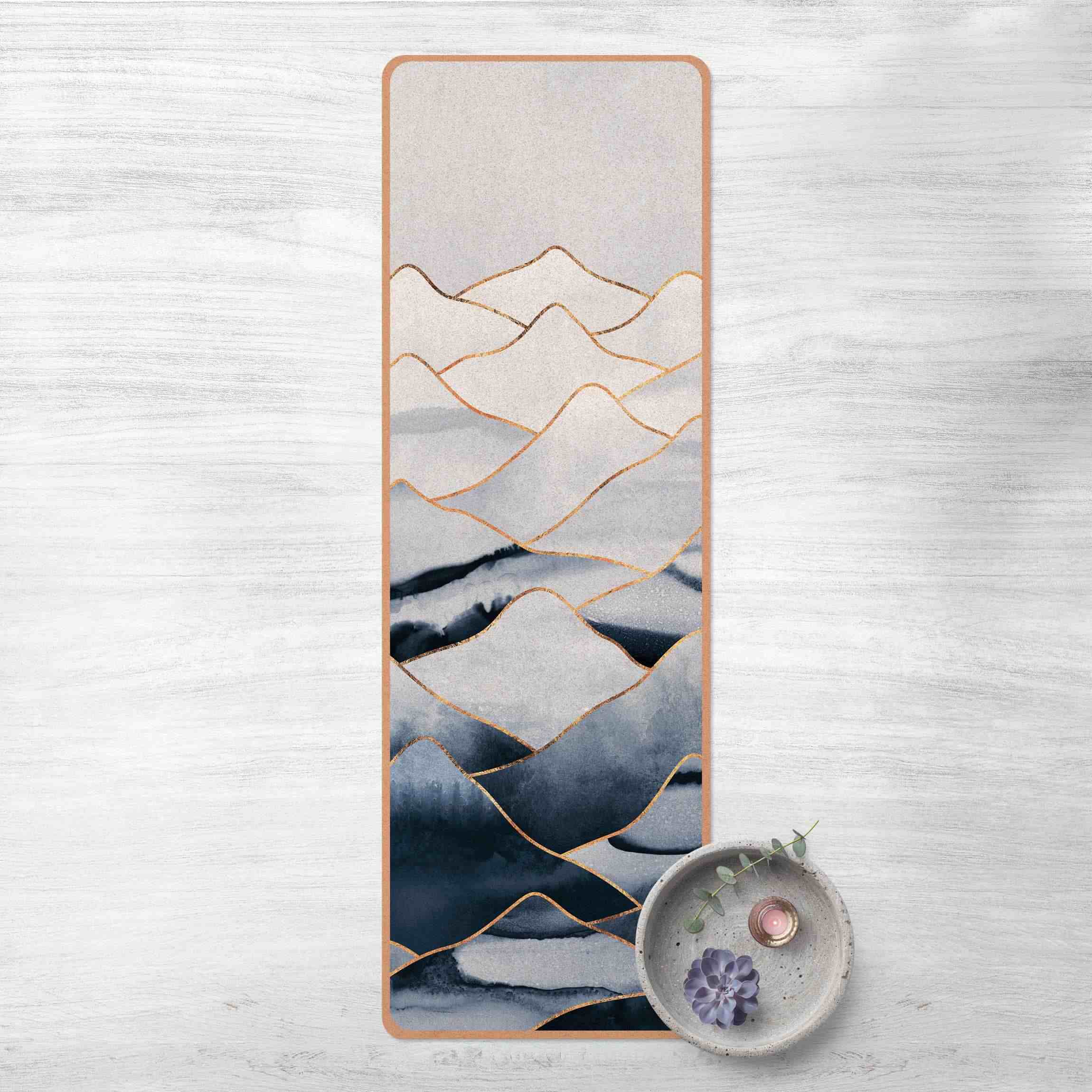 Yogamatte Kork Aquarell Berge Weiß Gold