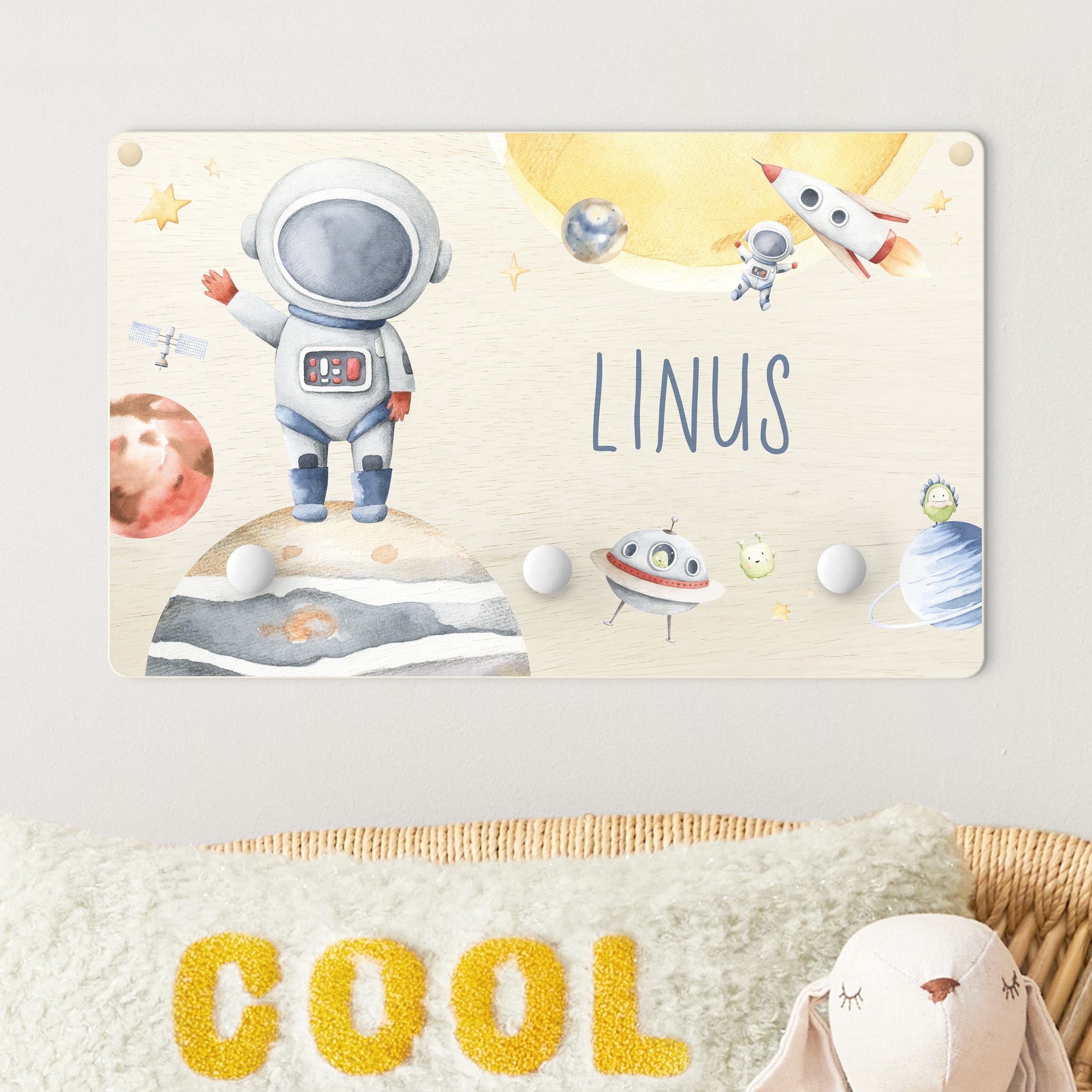 Kindergarderobe Holz mit Namen Aquarell Grüße vom Jupiter mit Wunschname
