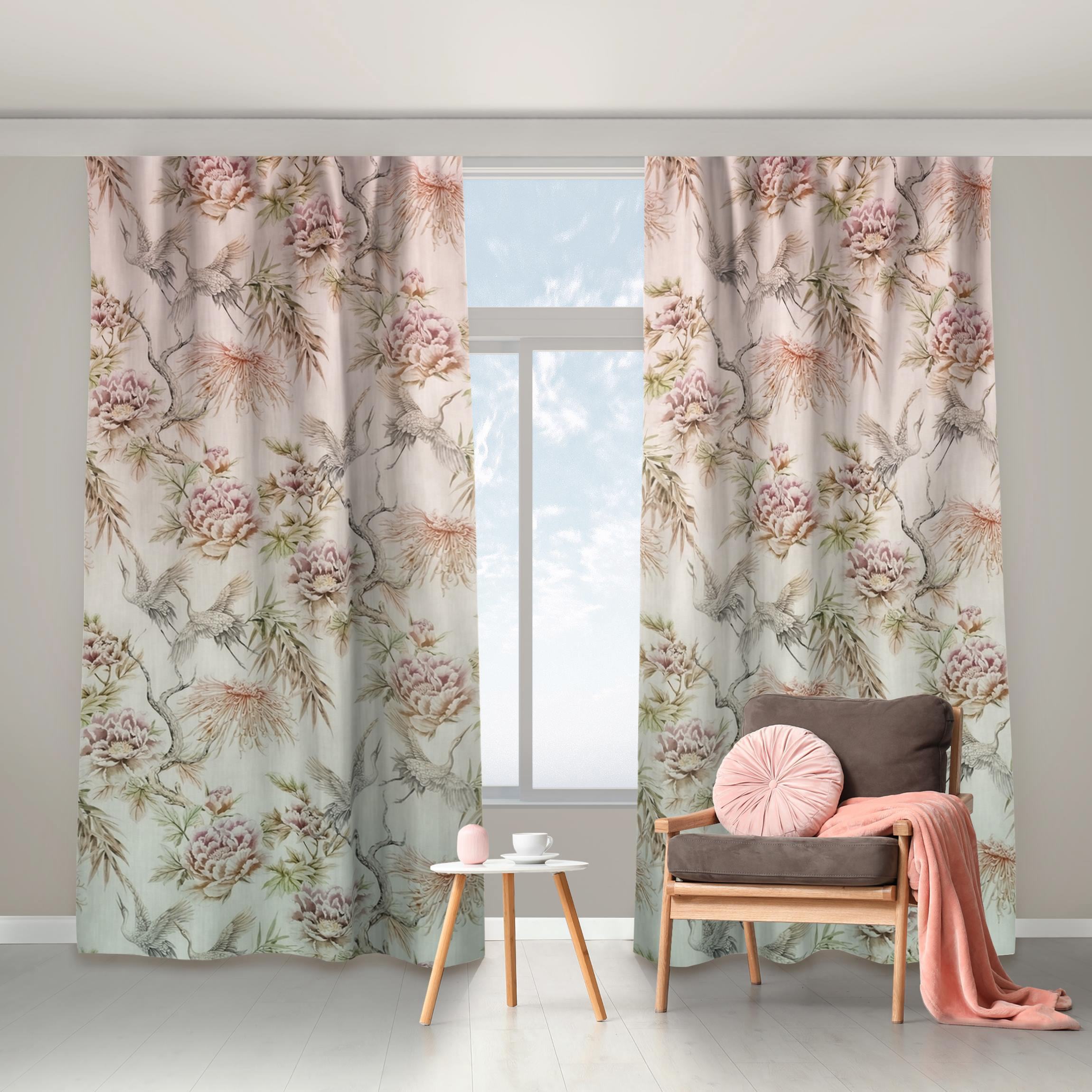 Vorhang Aquarell Vögel mit großen Blüten in Ombre