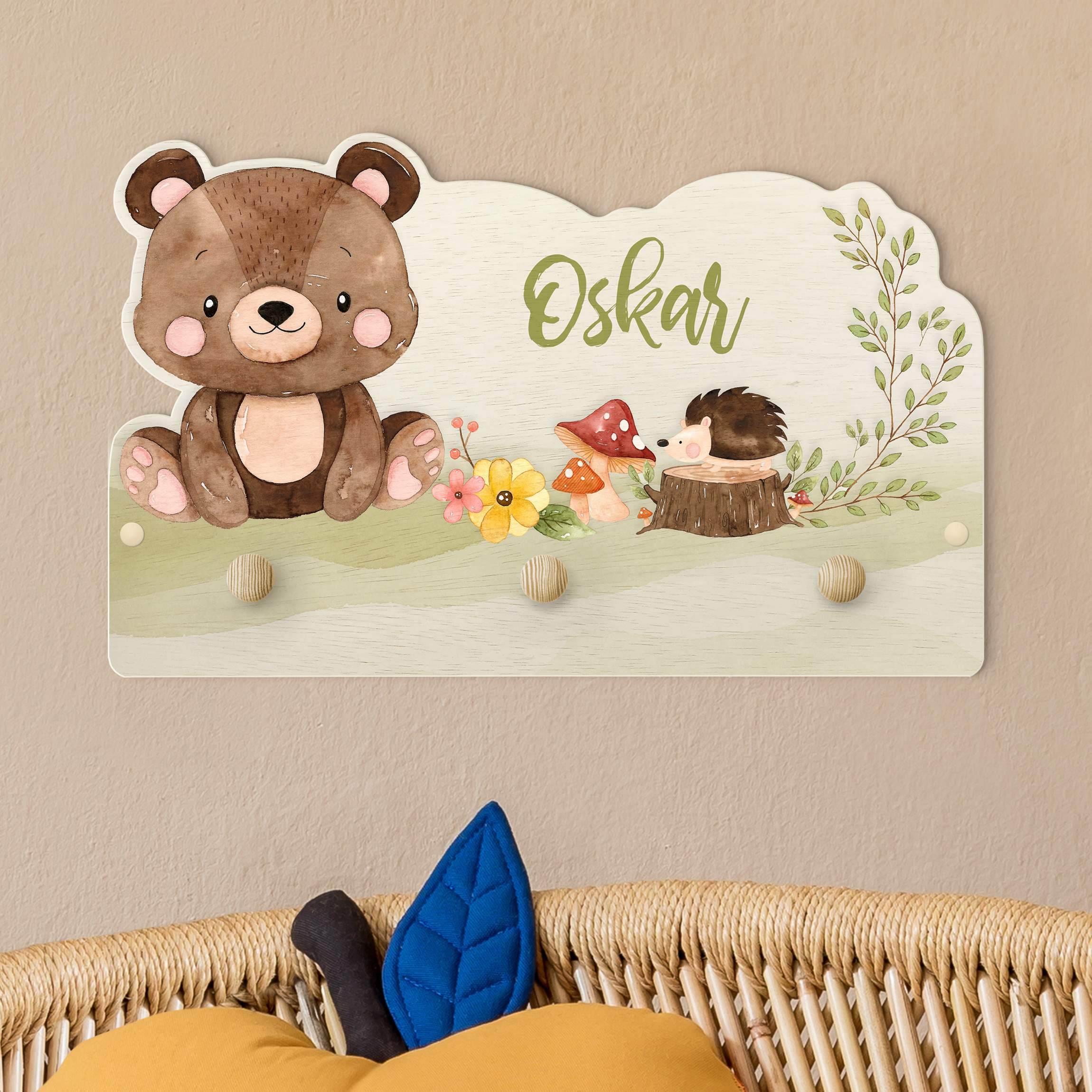 Kindergarderobe Holz mit Namen Aquarell Waldtier Bär mit Wunschname