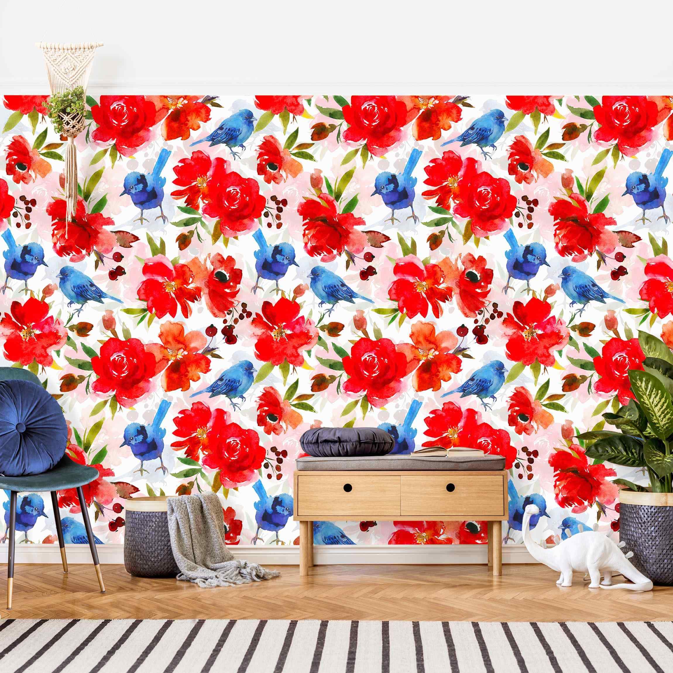 Mustertapete Aquarellierte Vögel in Blau mit Rosen