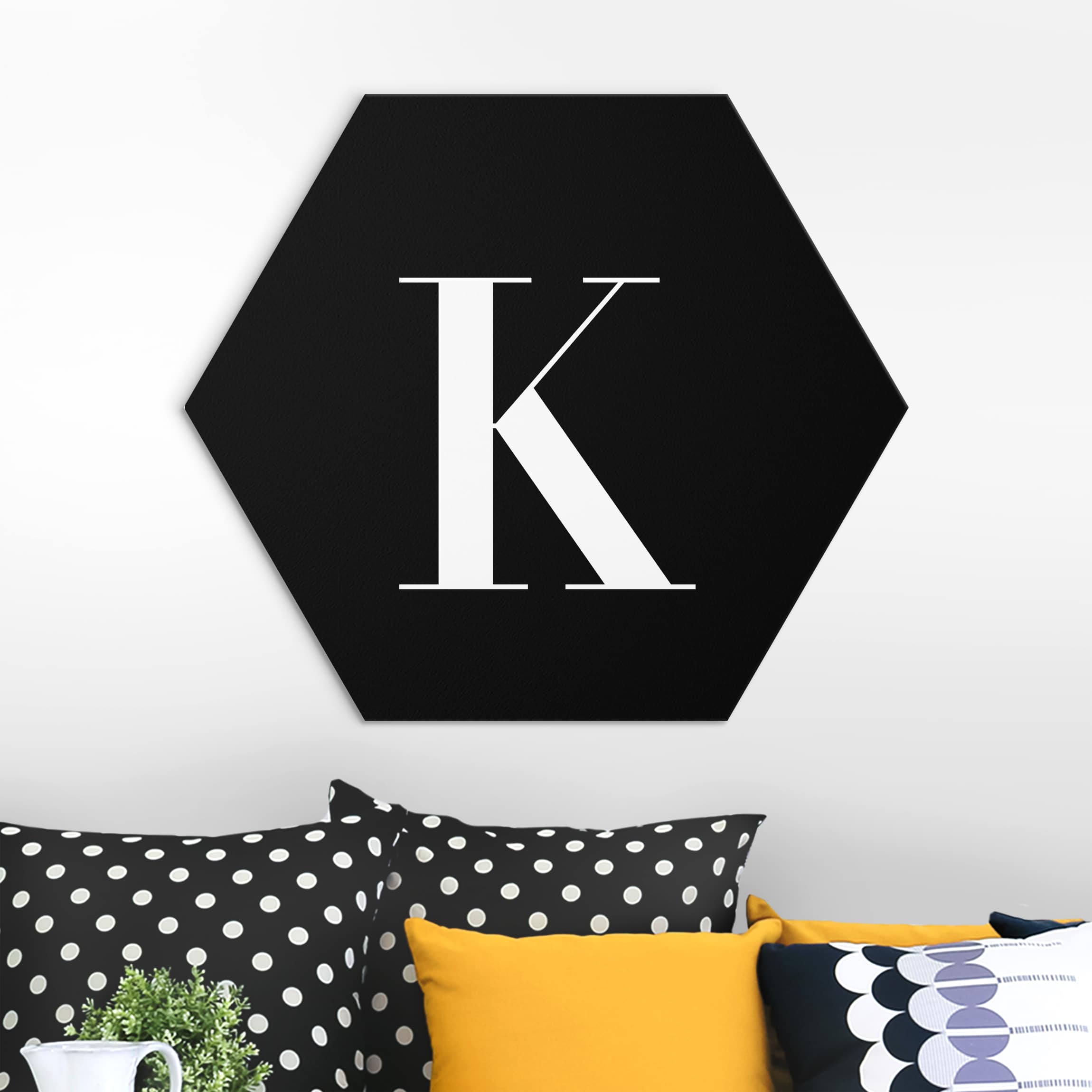 Hexagon-Alu-Dibond Bild Buchstabe Serif Schwarz K
