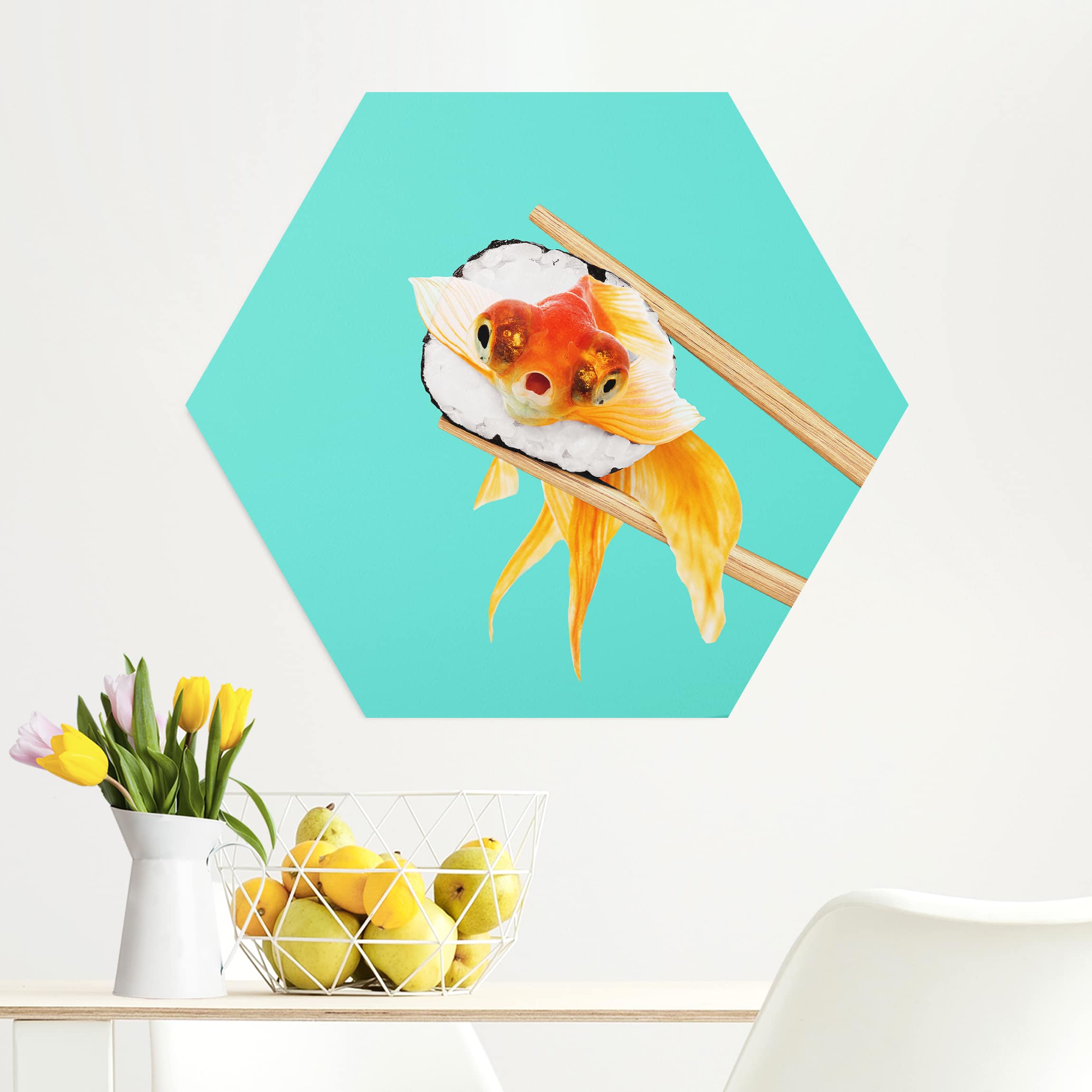 Hexagon-Alu-Dibond Bild Sushi mit Goldfisch