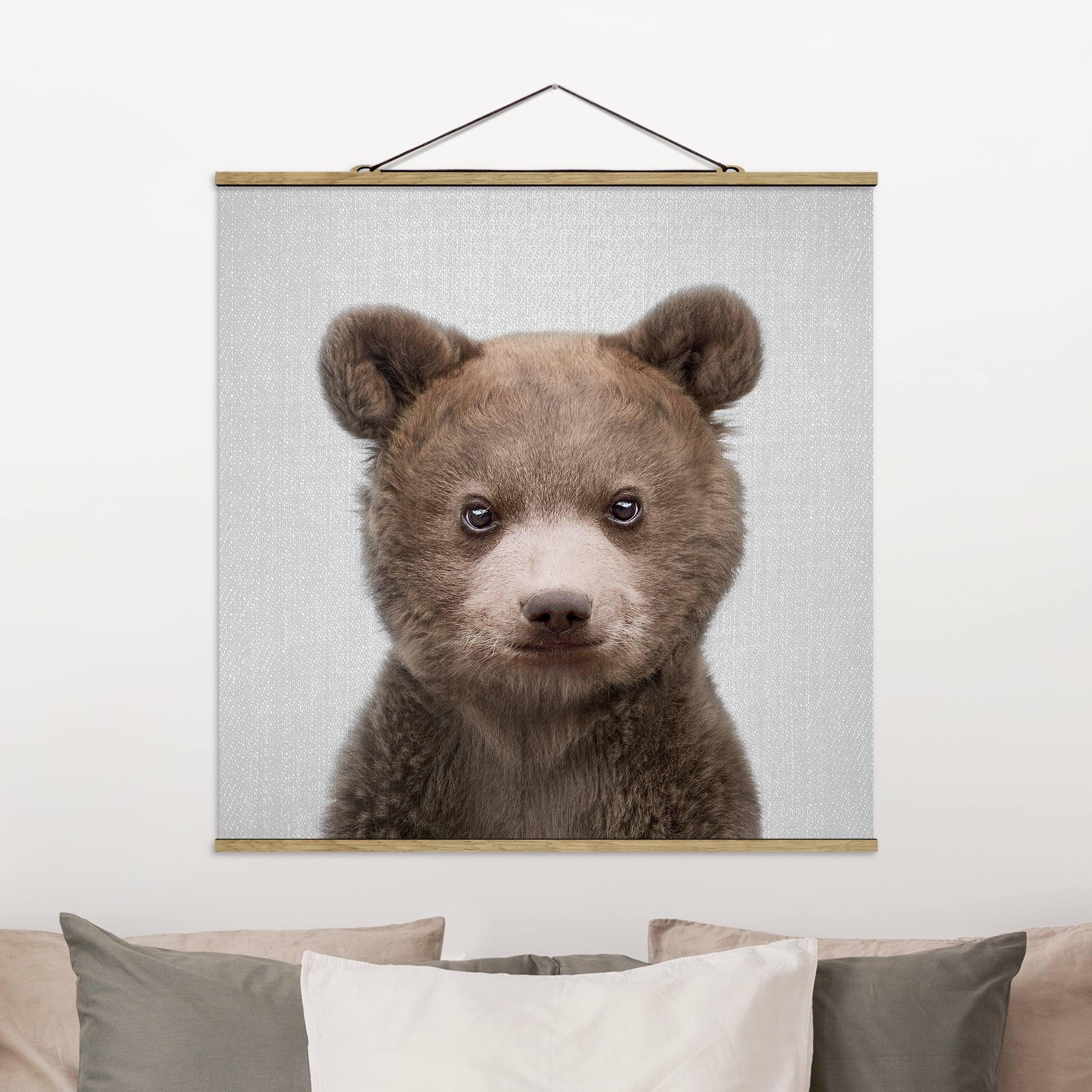 Stoffbild mit Posterleisten Baby Bär Bruno