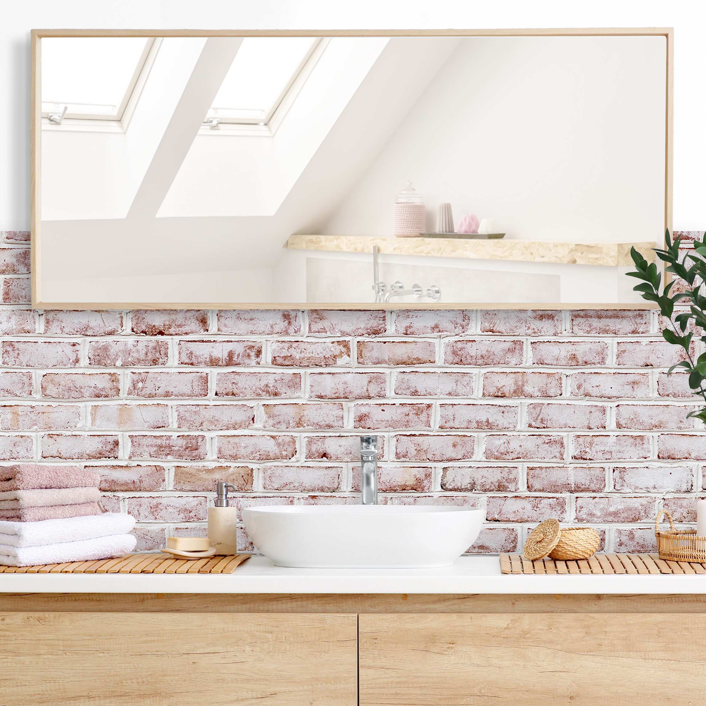 Wandverkleidung Bad Backstein Mauer Shabby gestrichen Weiß