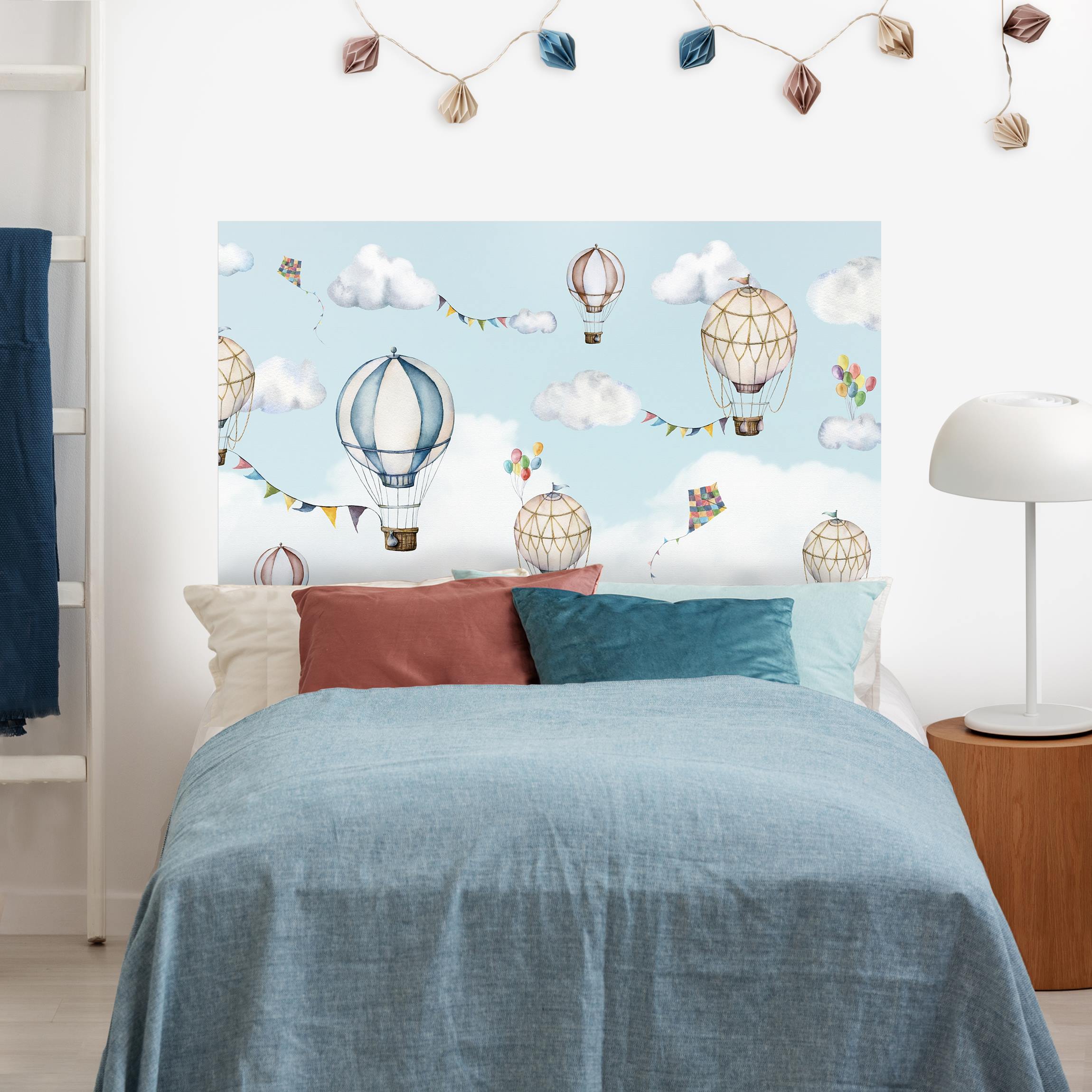 Kopfteil Bett Ballonparty zwischen den Wolken