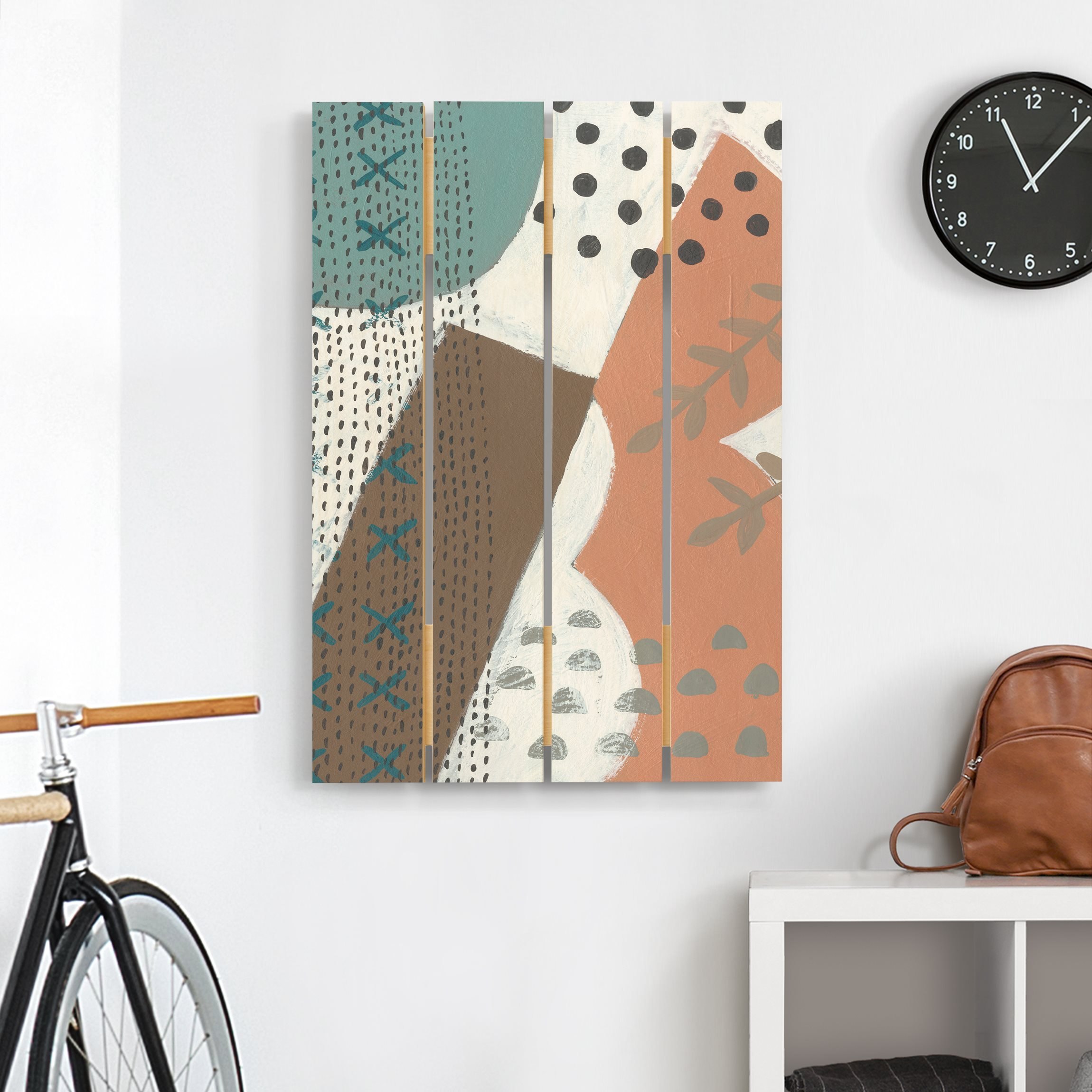 Holzbild Plankenoptik - Hochformat Karneval der Formen in Lachs I