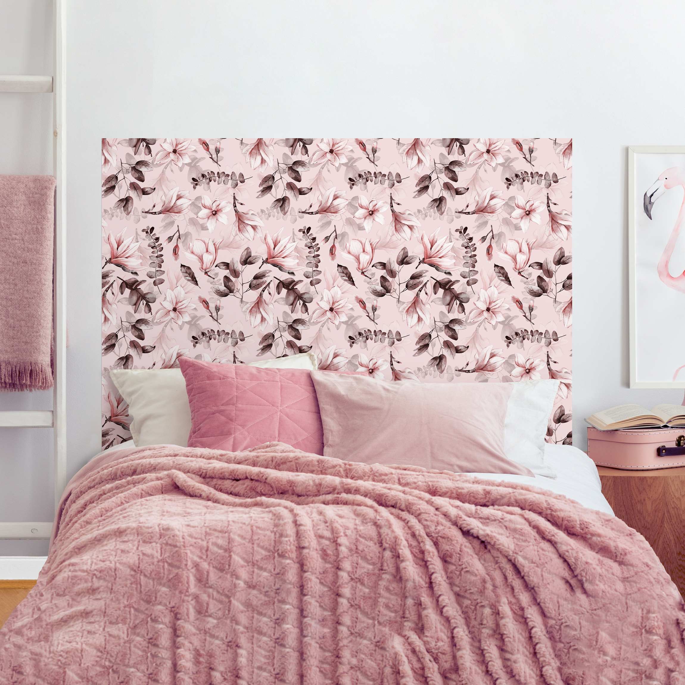 Kopfteil Bett Blüten mit Grauen Blättern vor Rosa