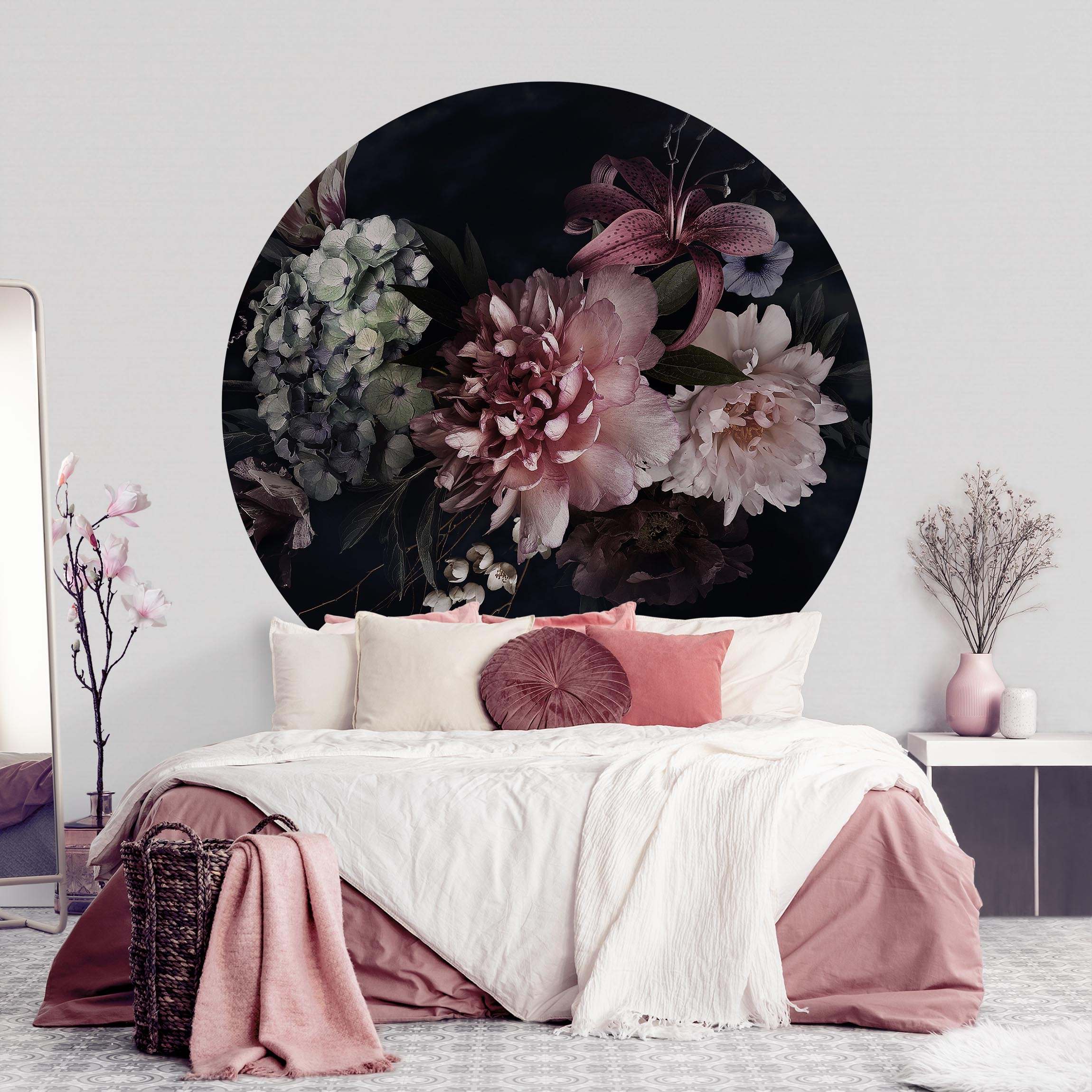 Runde Fototapete Blumen mit Nebel auf Schwarz