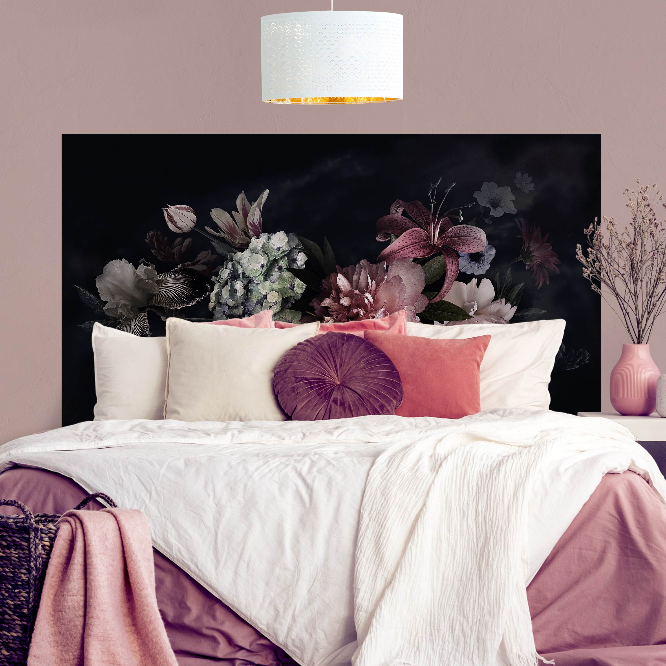 Kopfteil Bett Blumen mit Nebel auf Schwarz