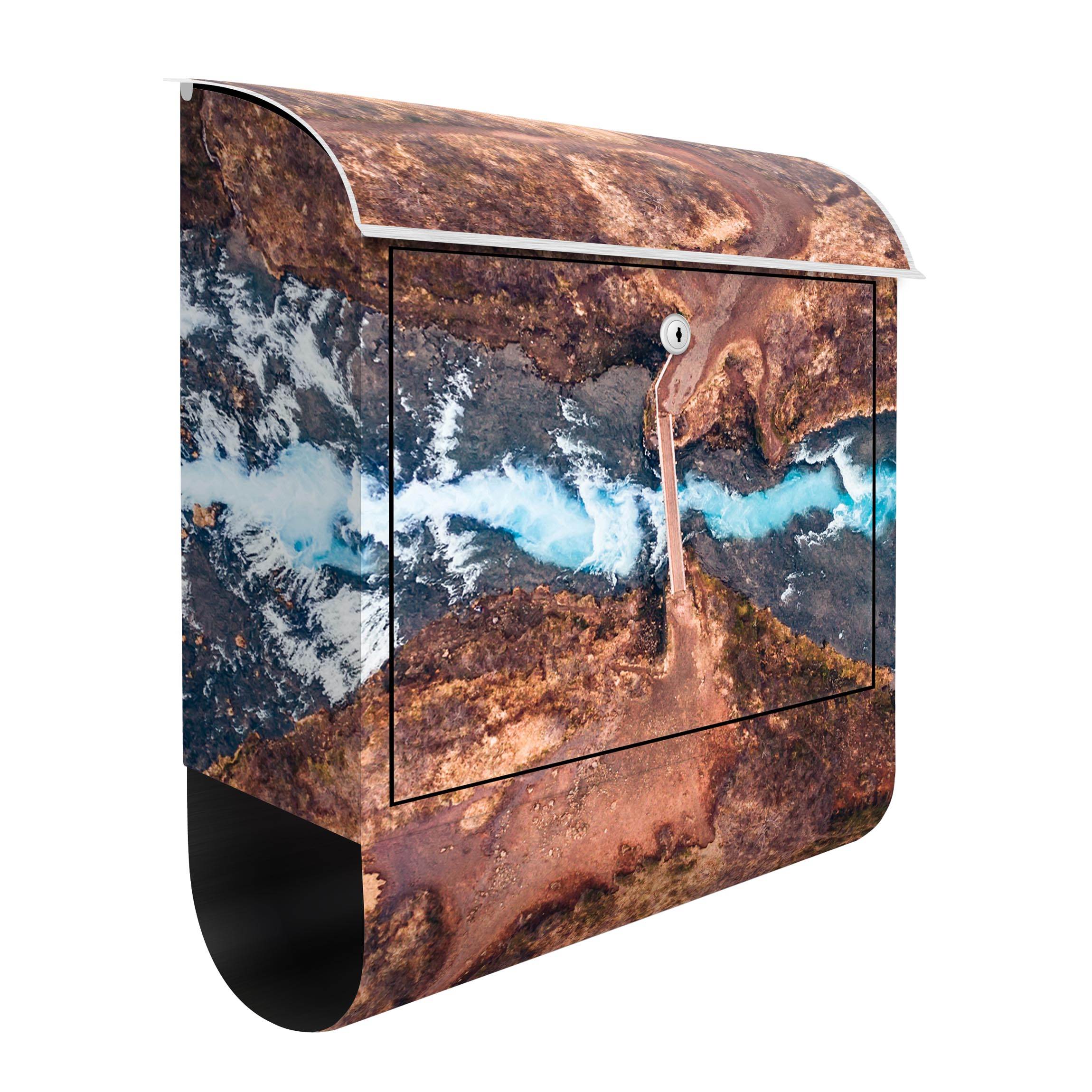 Briefkasten Brücke über Wasserfall in Island