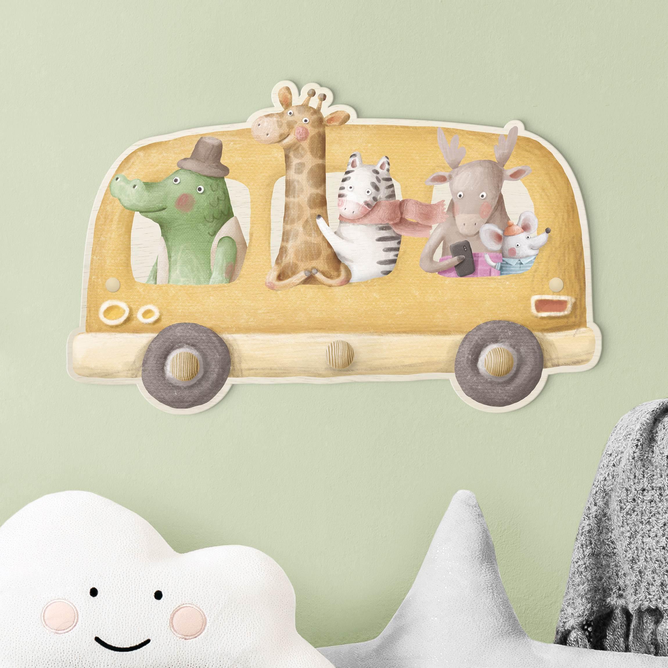 Kindergarderobe Holz Bus voller Tiere Aquarell