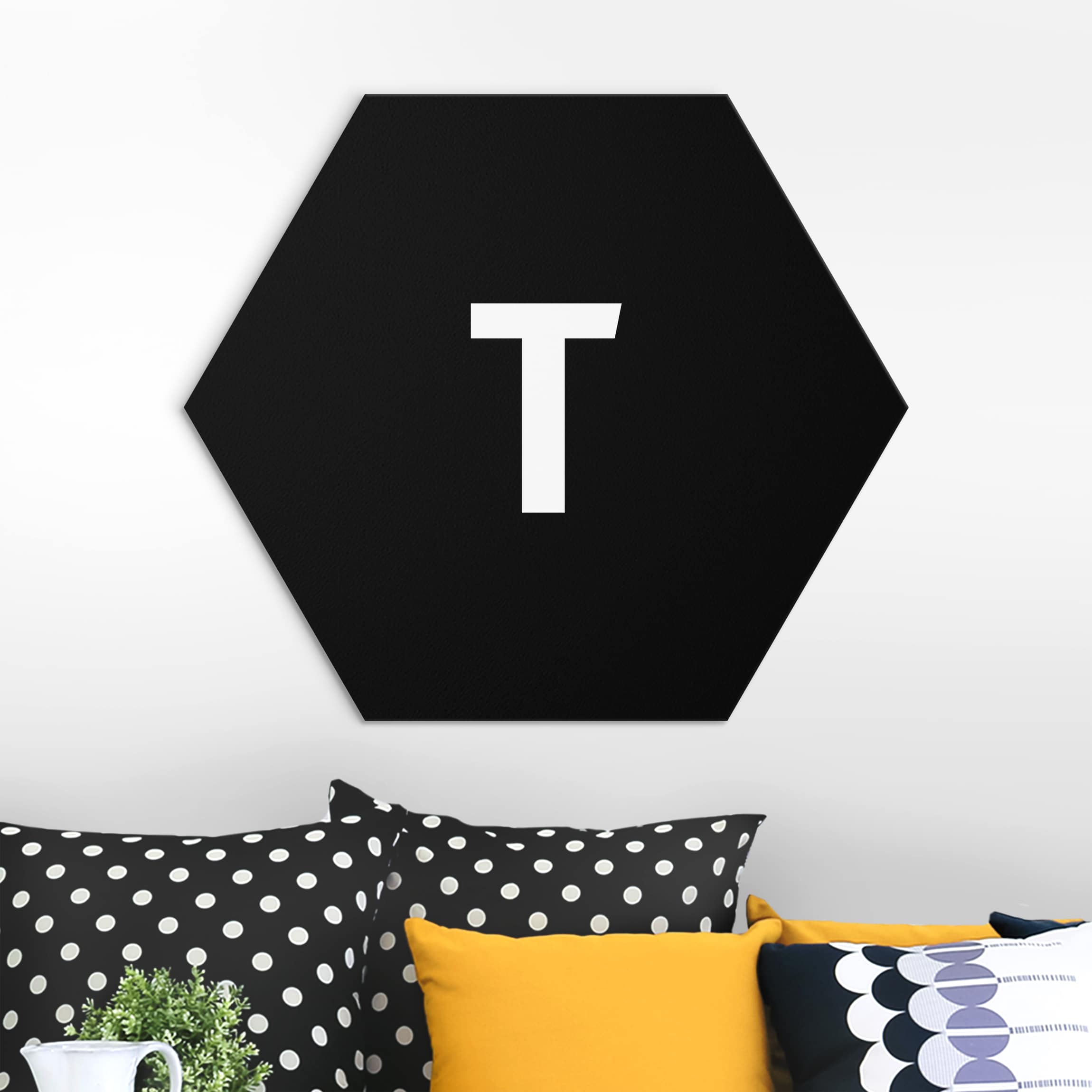 Hexagon-Alu-Dibond Bild Buchstabe Schwarz T