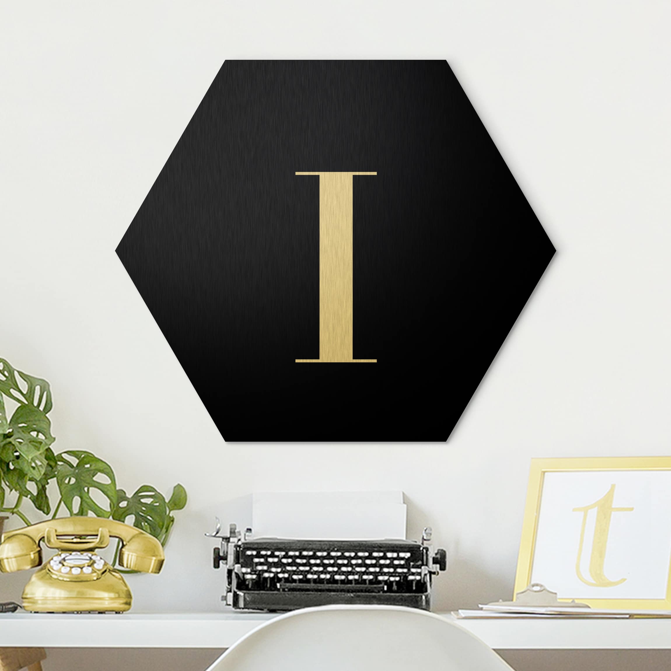 Hexagon-Alu-Dibond Bild Buchstabe Serif Schwarz I