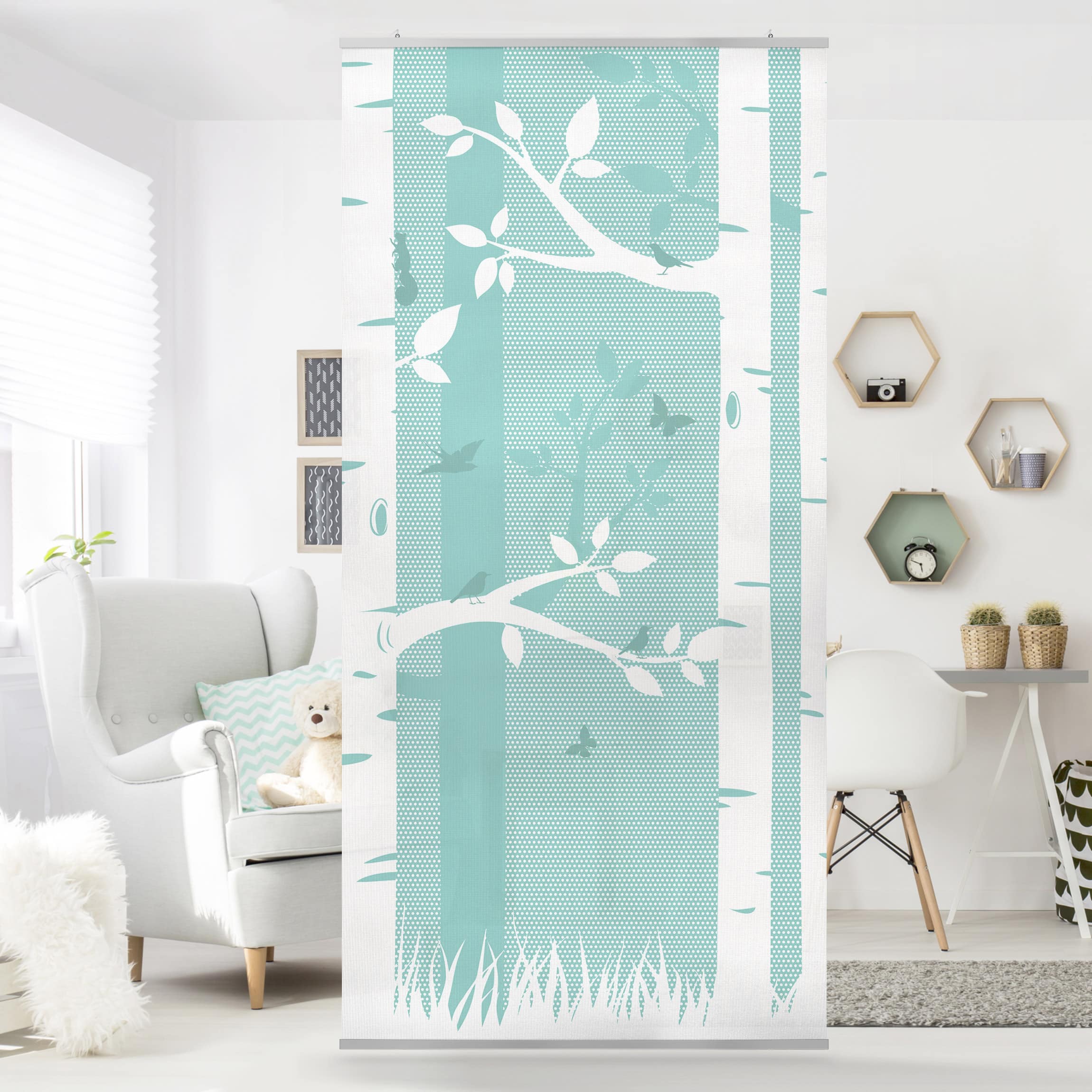 Raumteiler Grüner Birkenwald mit Schmetterlingen und Vögel