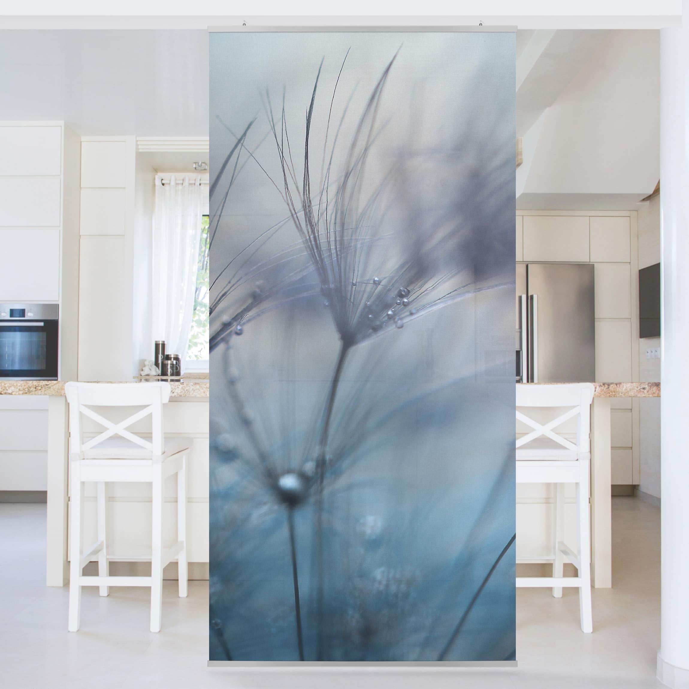 Raumteiler Blaue Federn im Regen