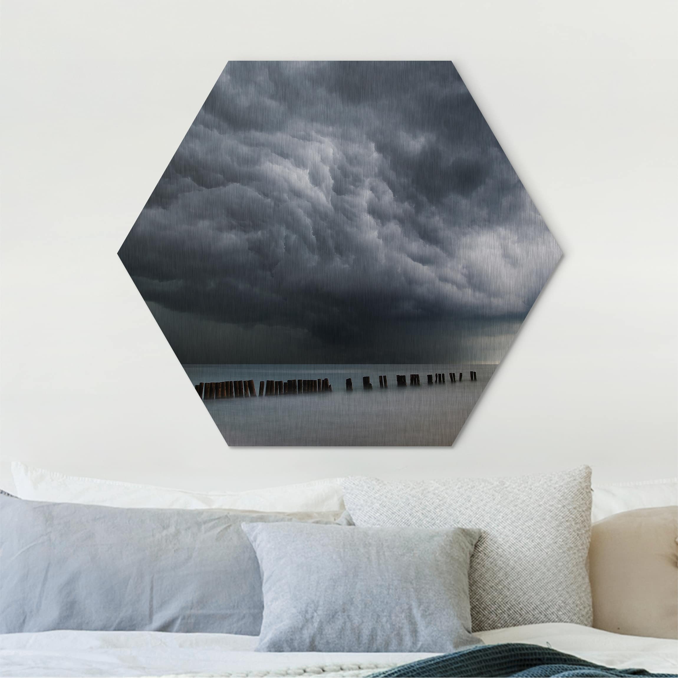 Hexagon-Alu-Dibond Bild Sturmwolken über der Ostsee
