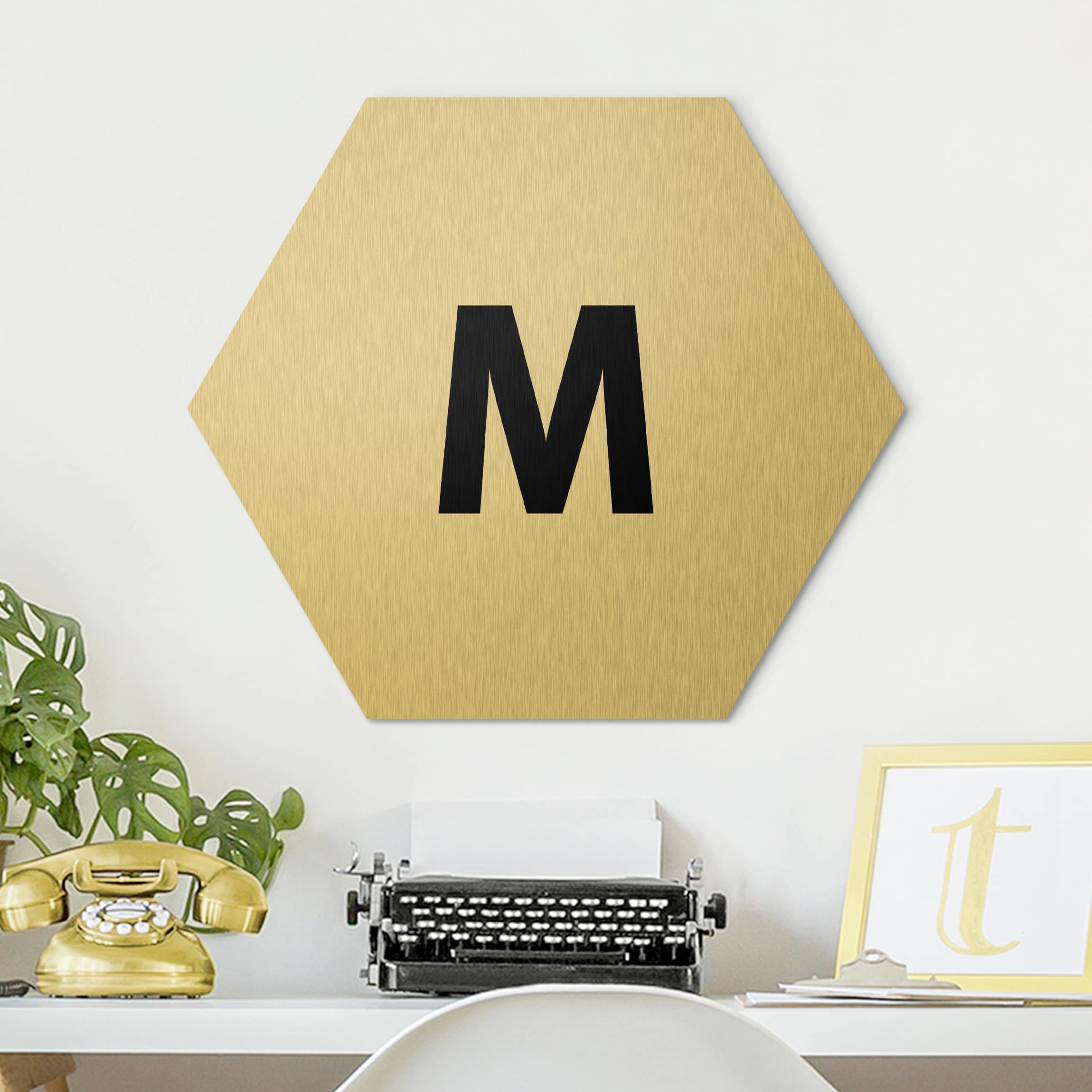 Hexagon-Alu-Dibond Bild Buchstabe Weiß M