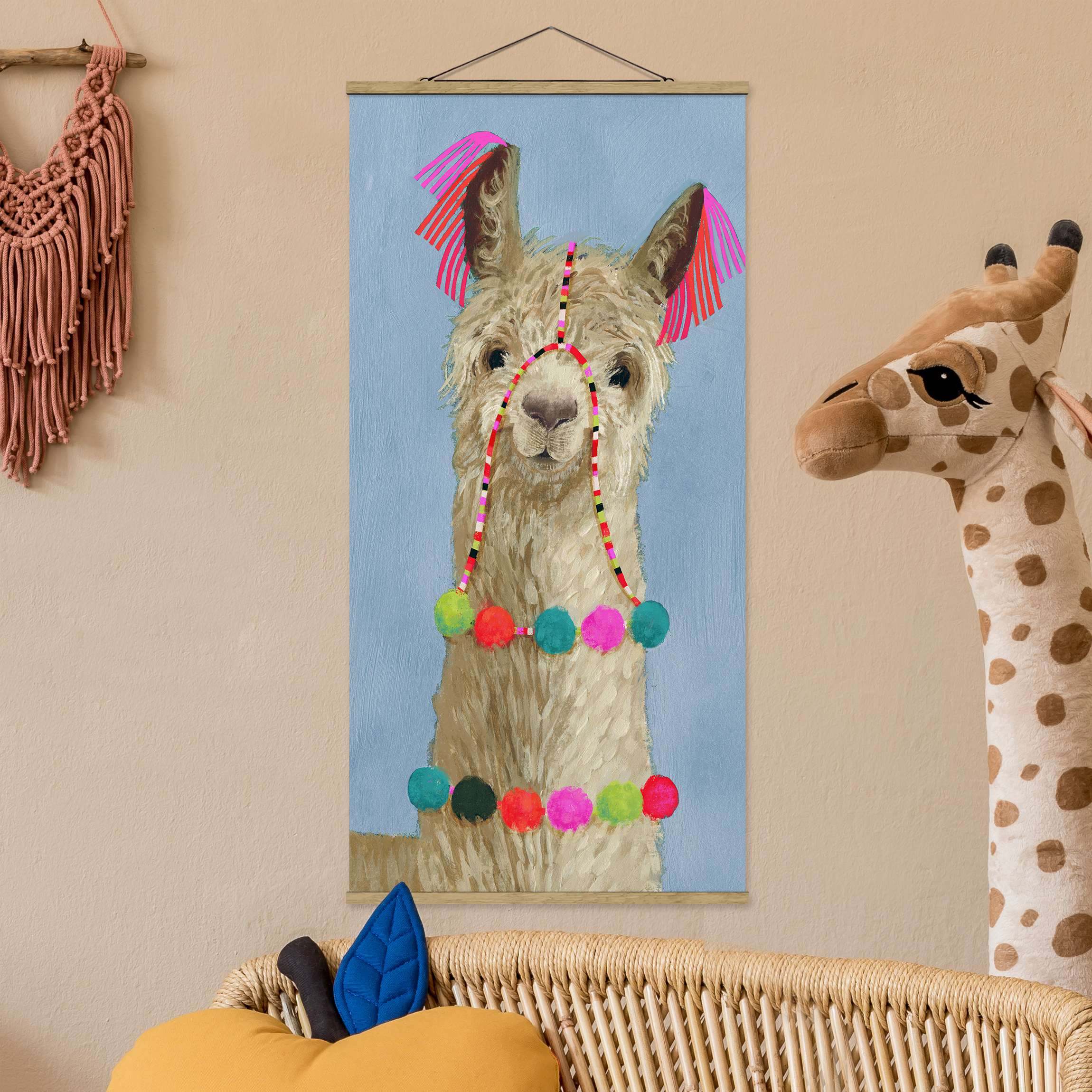 Stoffbild - Hochformat Lama mit Schmuck IV