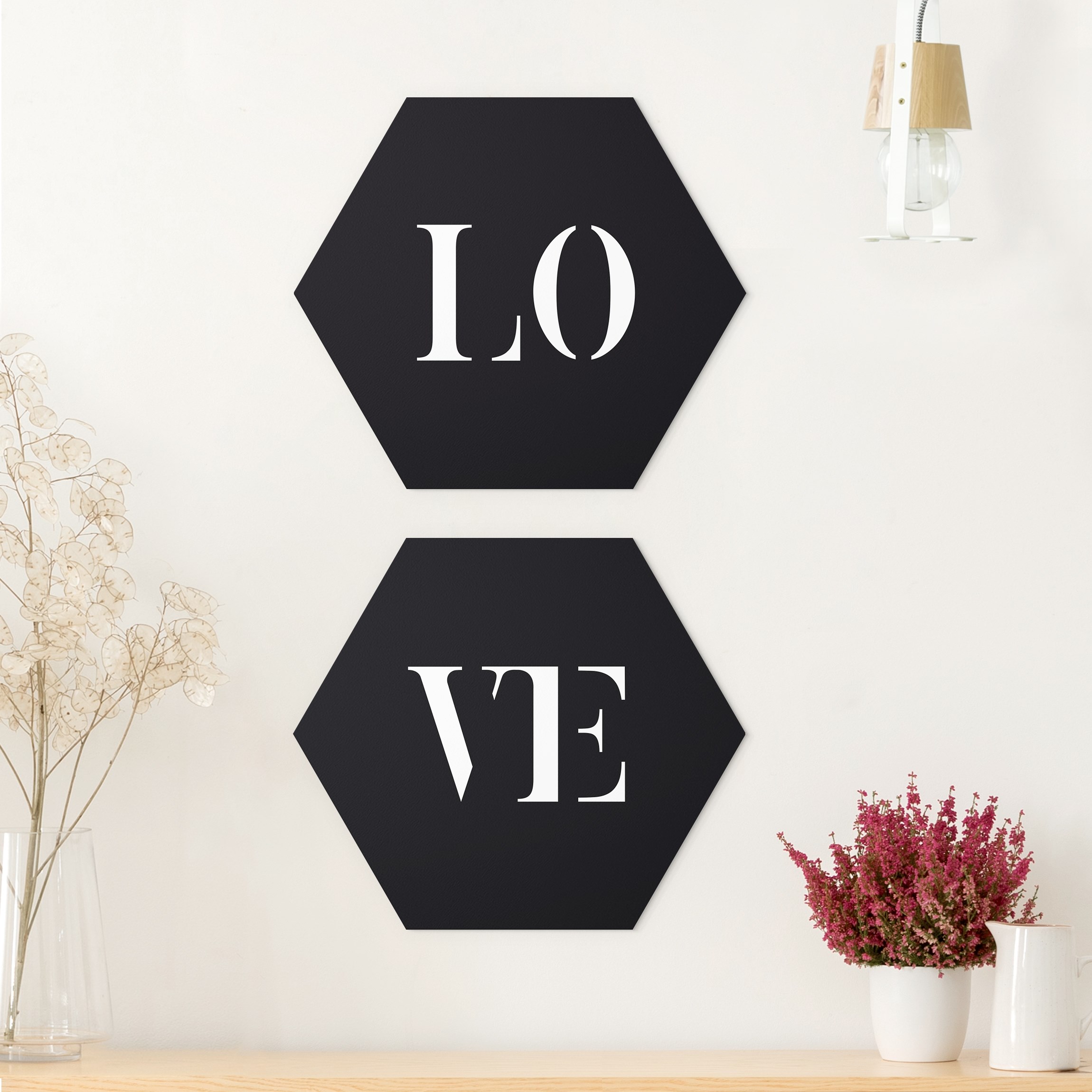 2-teiliges Hexagon-Alu-Dibond Bild Buchstaben LOVE Weiß Set I