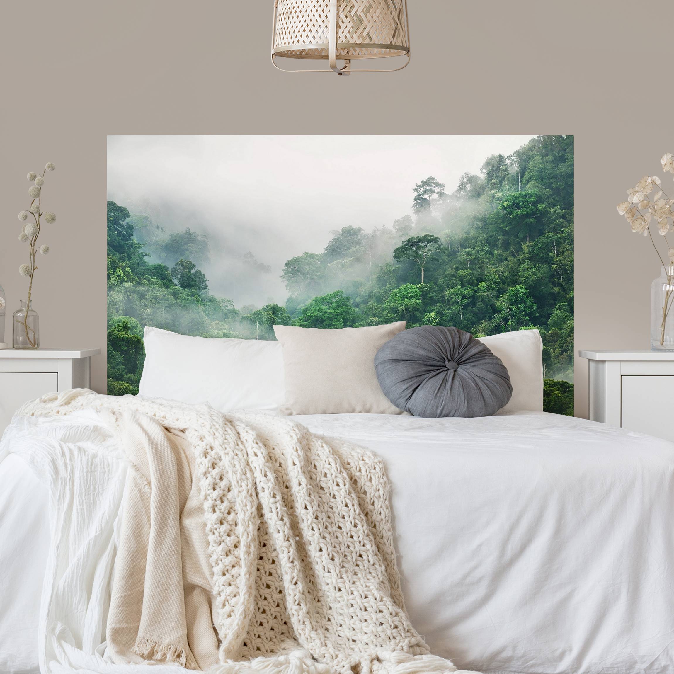 Kopfteil Bett Dschungel im Nebel