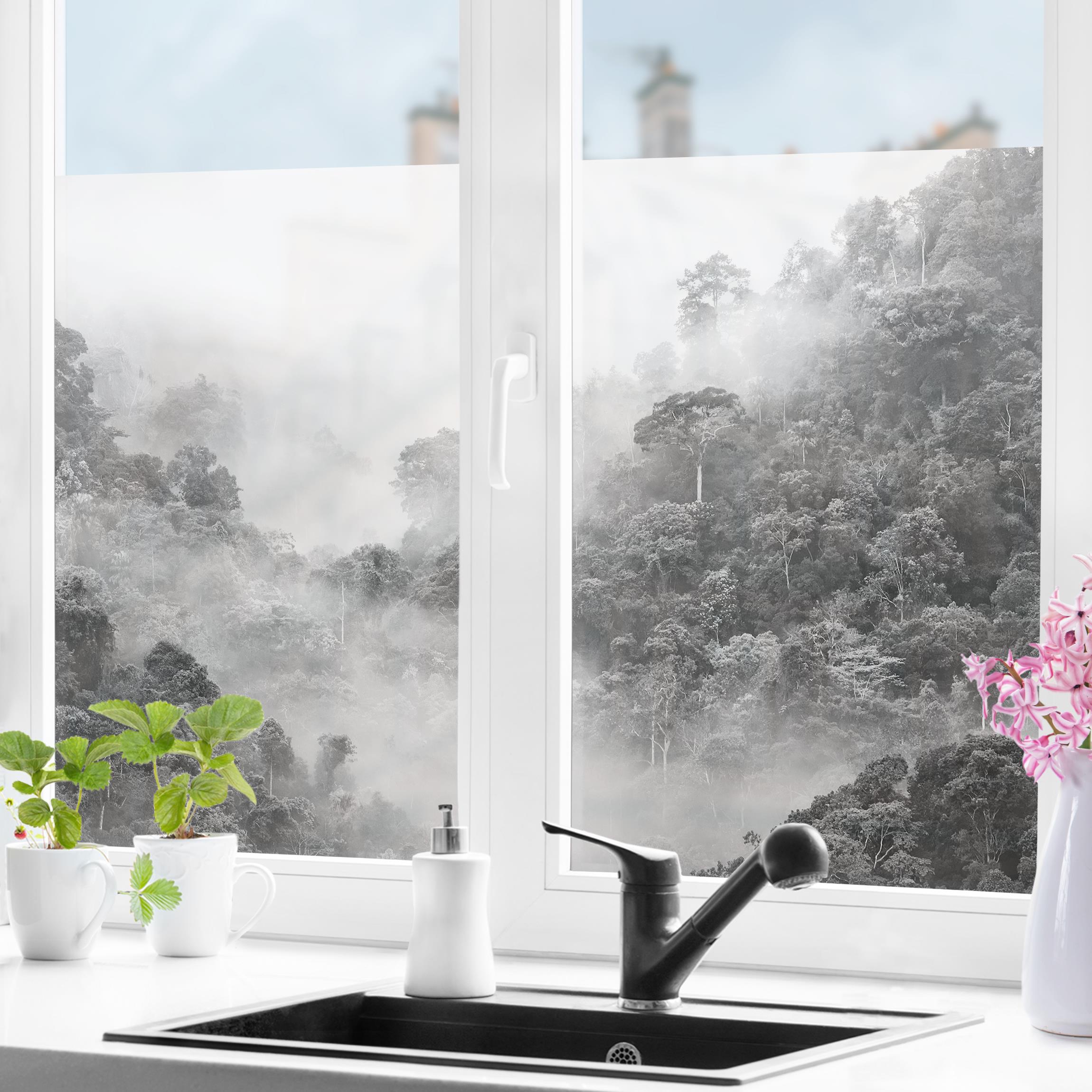 Fensterfolie Dschungel im Nebel Schwarz Weiß