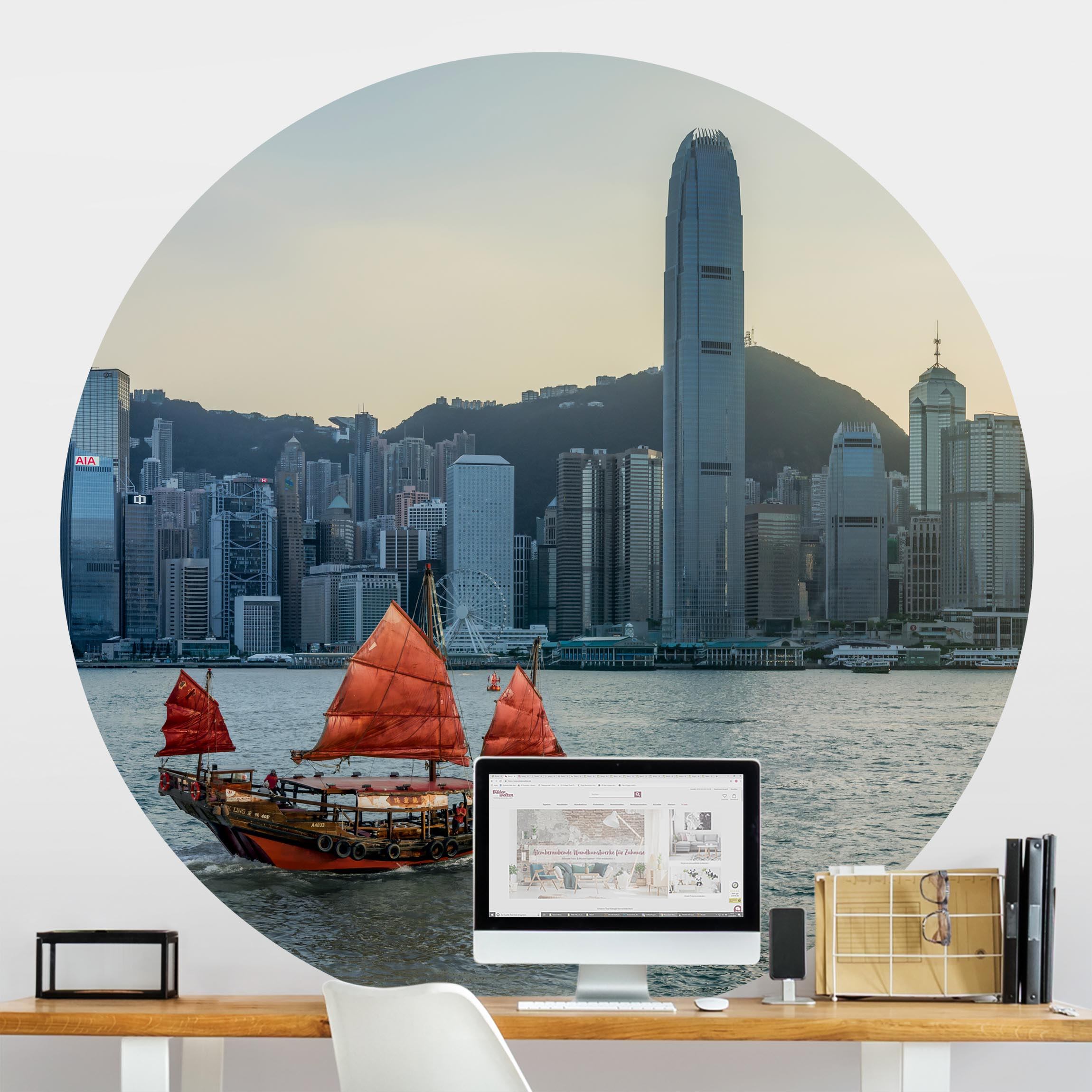 Runde Fototapete Dschunke im Victoria Harbour