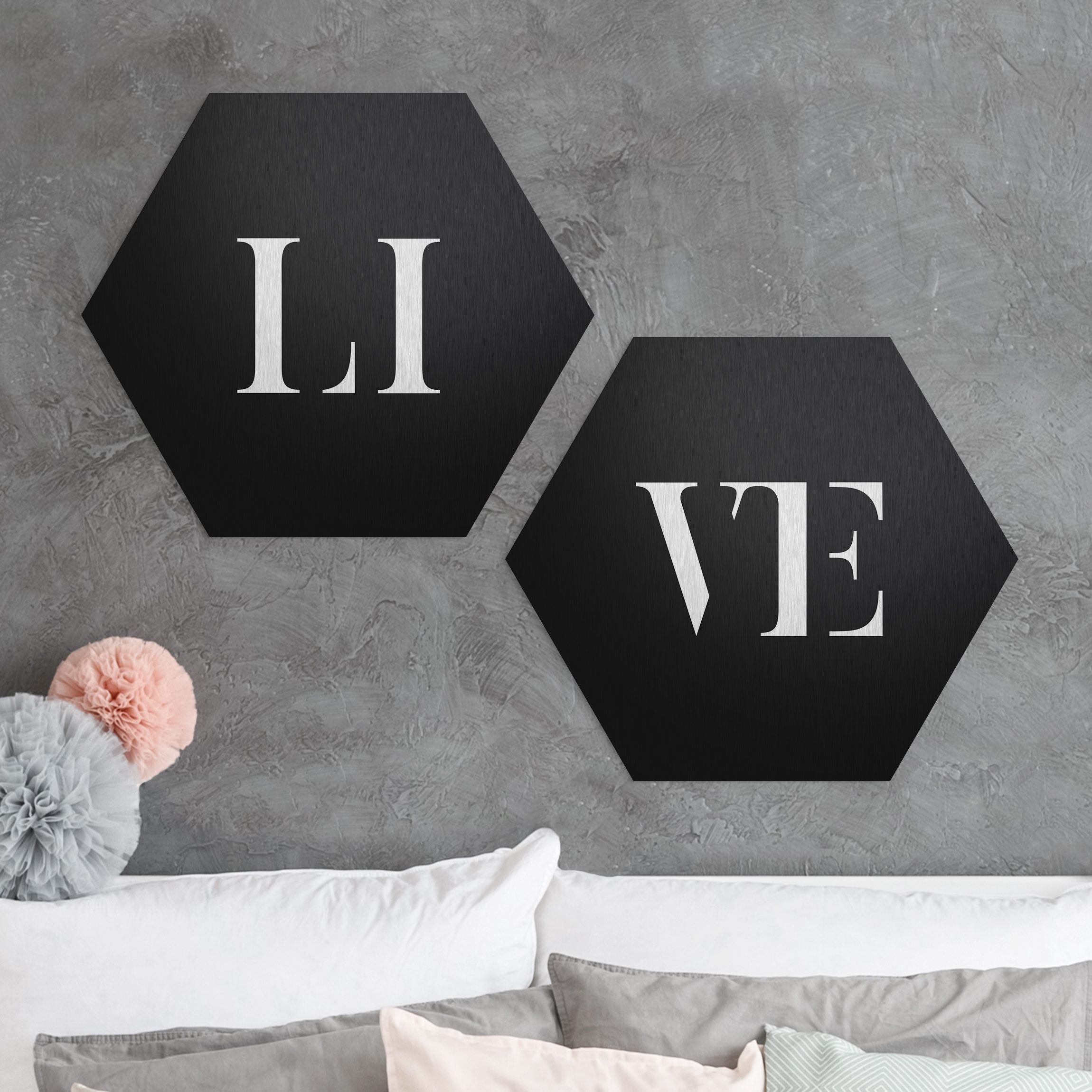 2-teiliges Hexagon-Alu-Dibond Bild Buchstaben LIVE Weiß Set I